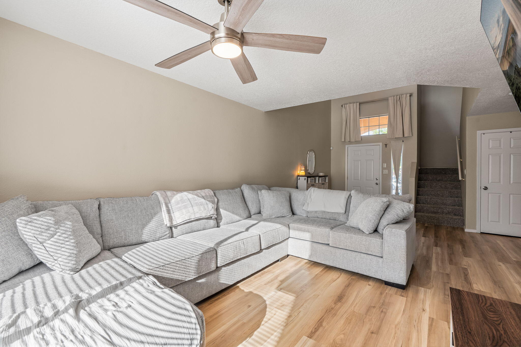 537 SKY TOWER Street SW