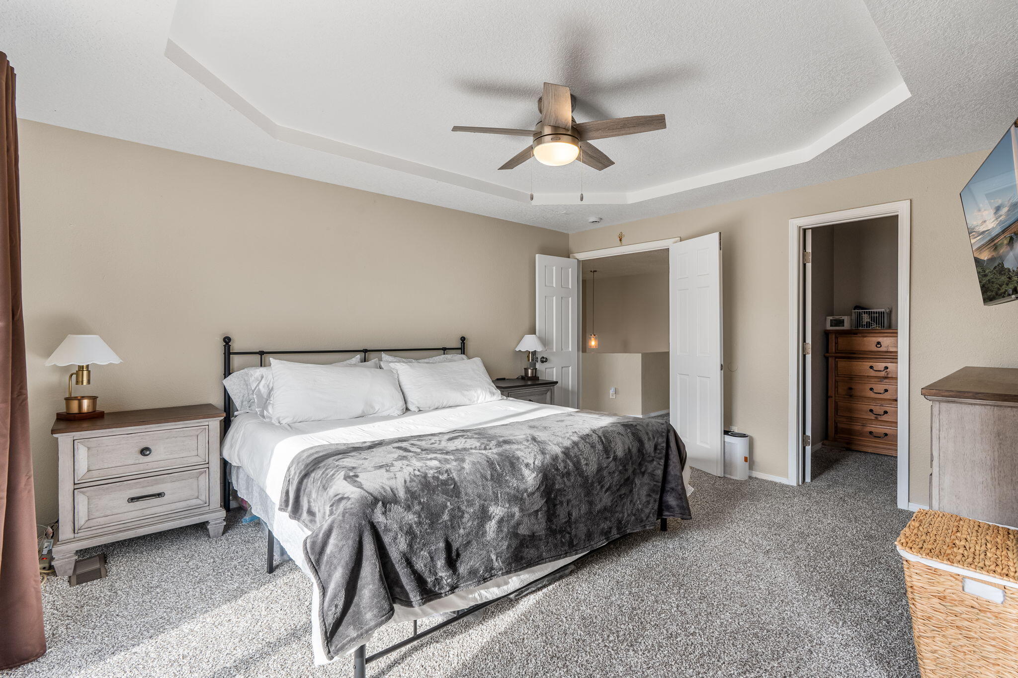 537 SKY TOWER Street SW