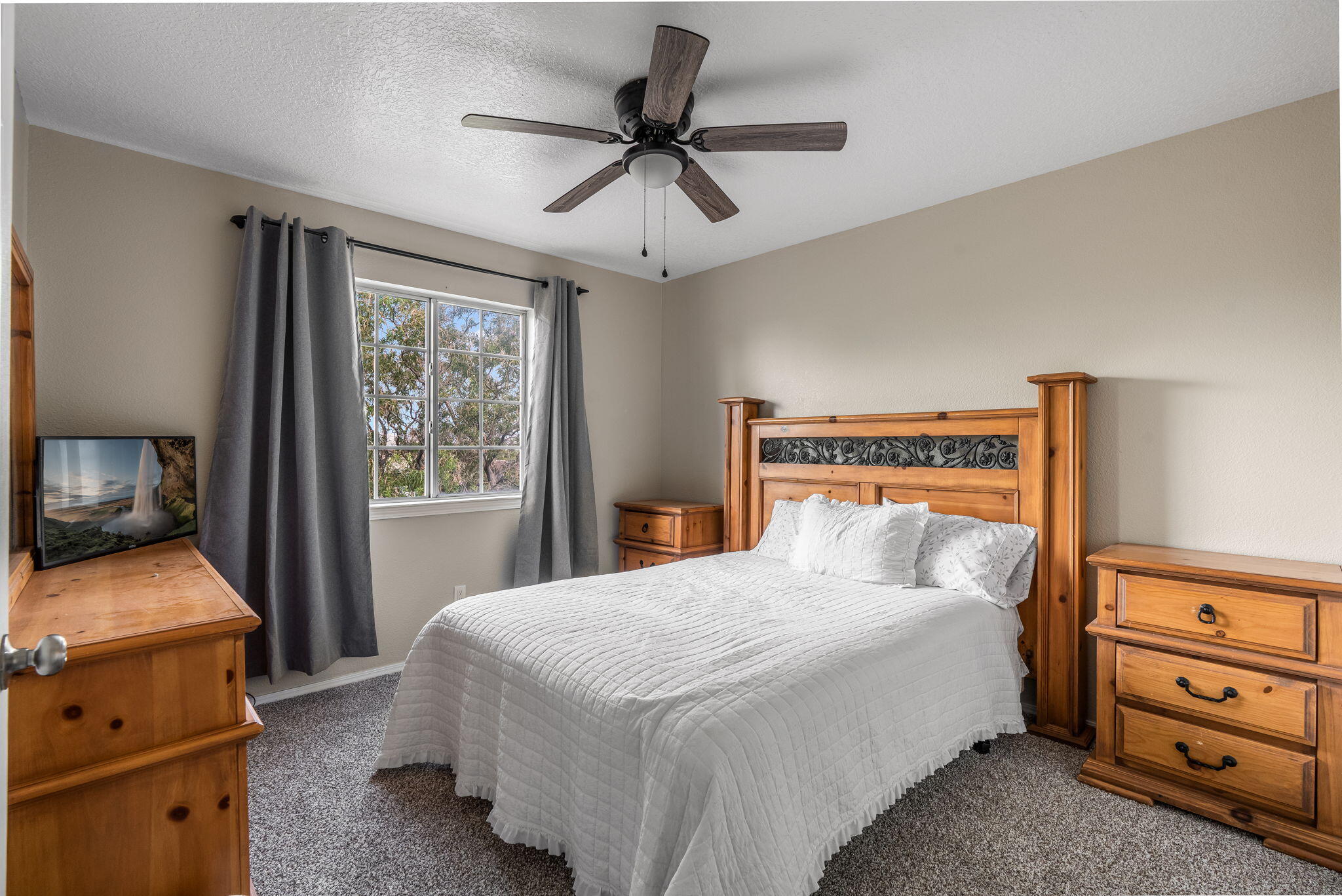 537 SKY TOWER Street SW