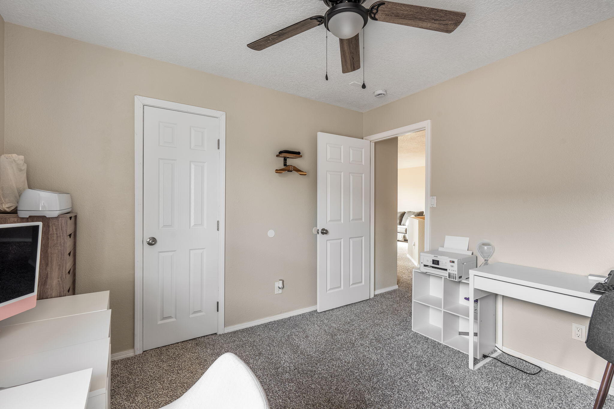 537 SKY TOWER Street SW