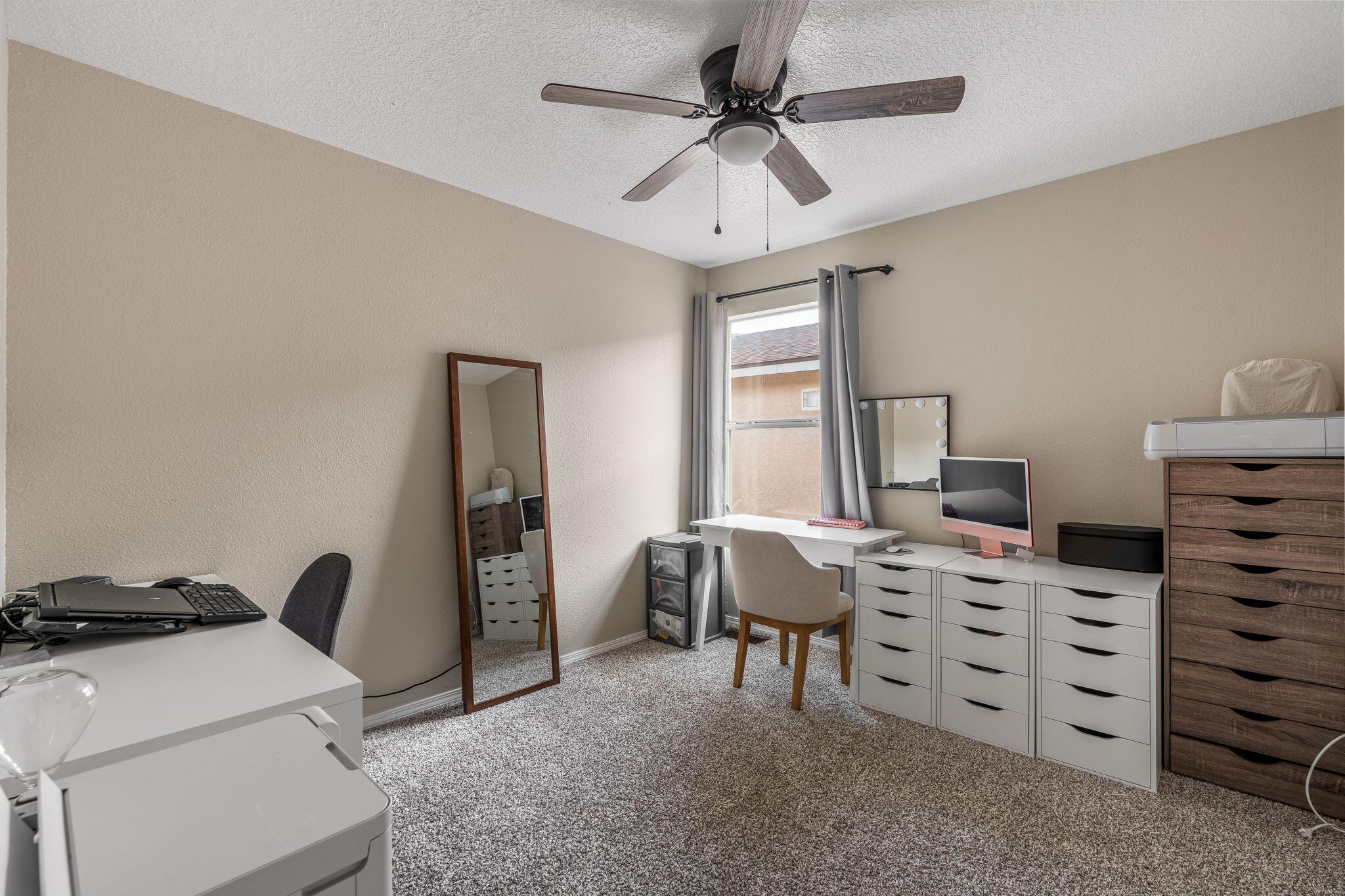 537 SKY TOWER Street SW