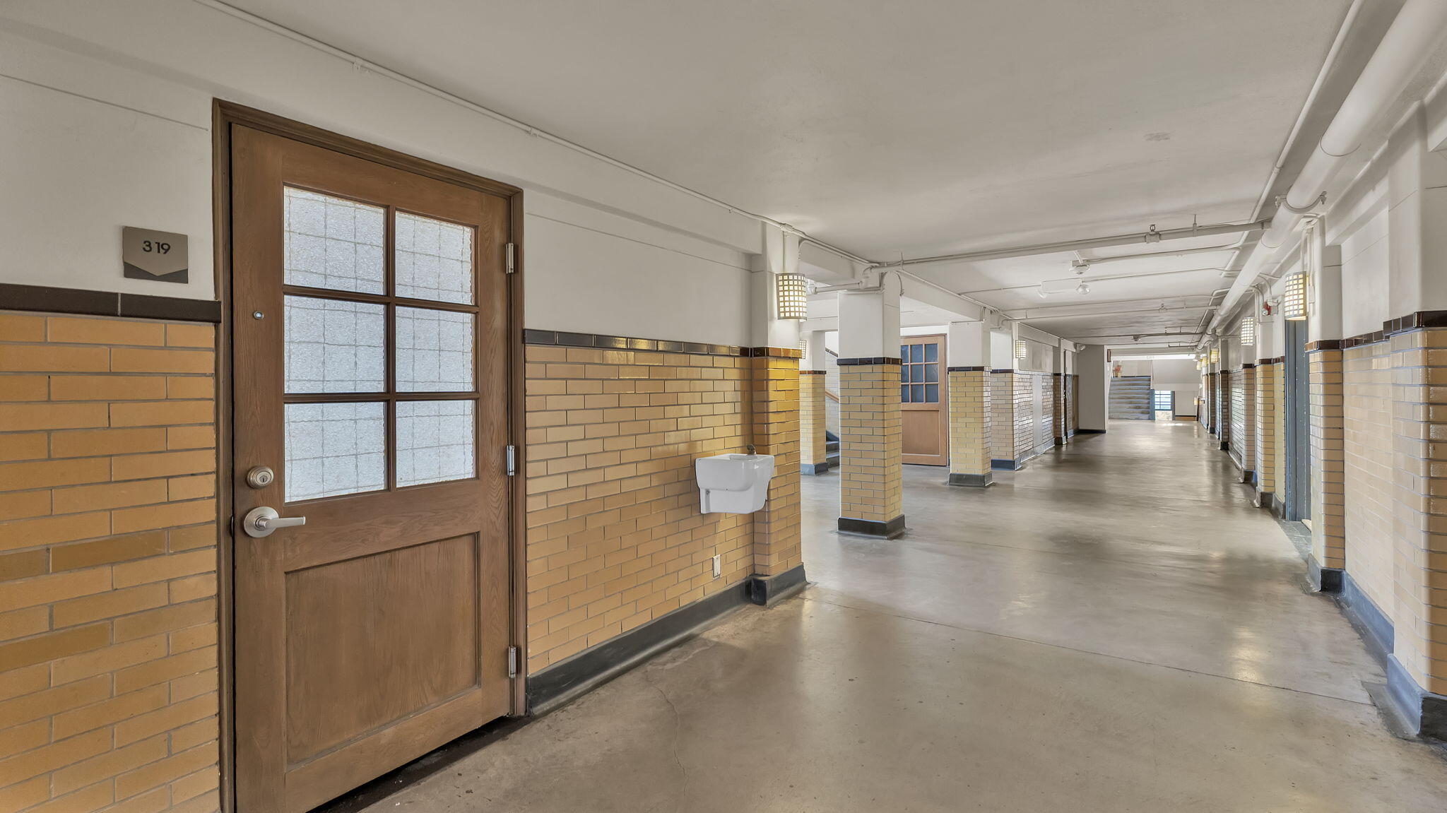 300 TIJERAS Avenue NE 319