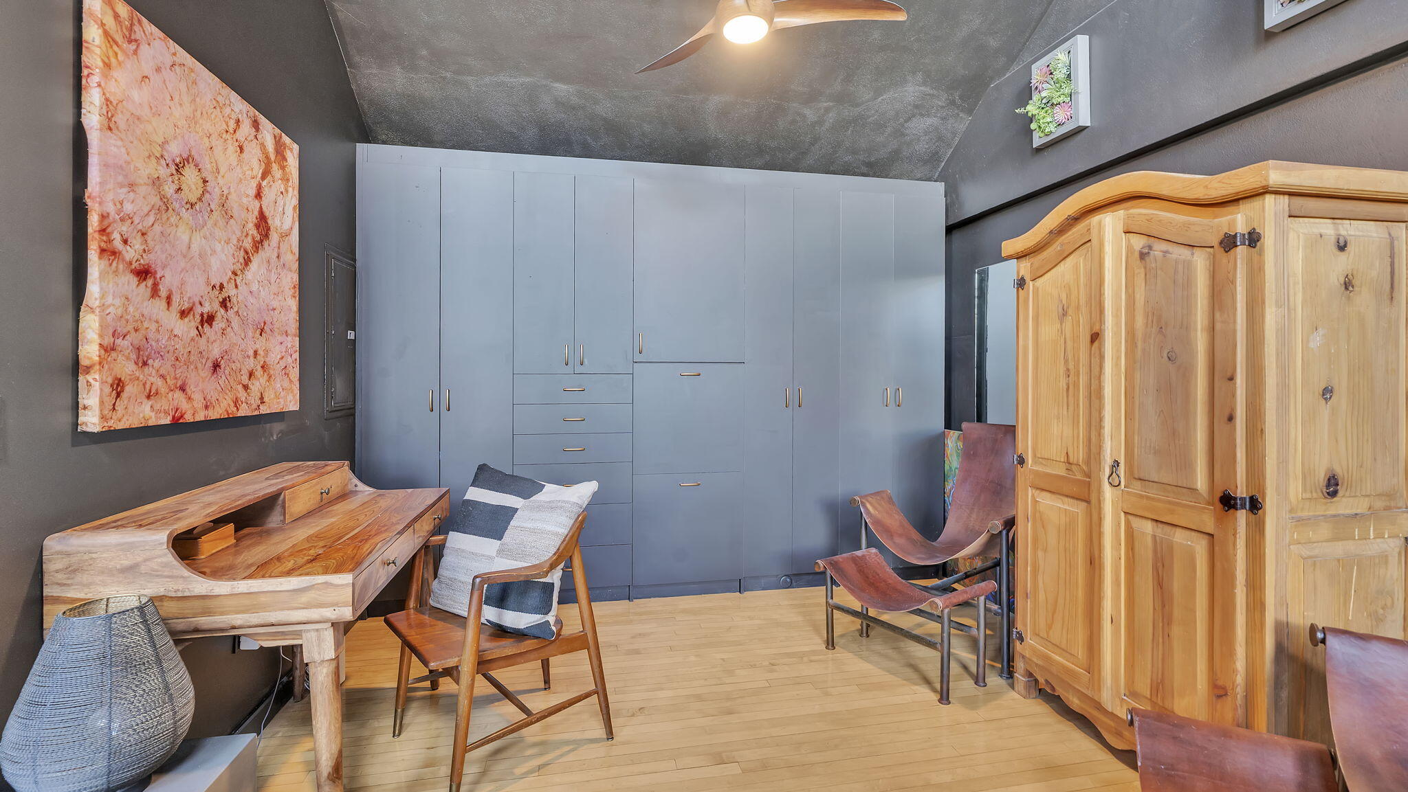 300 TIJERAS Avenue NE 319