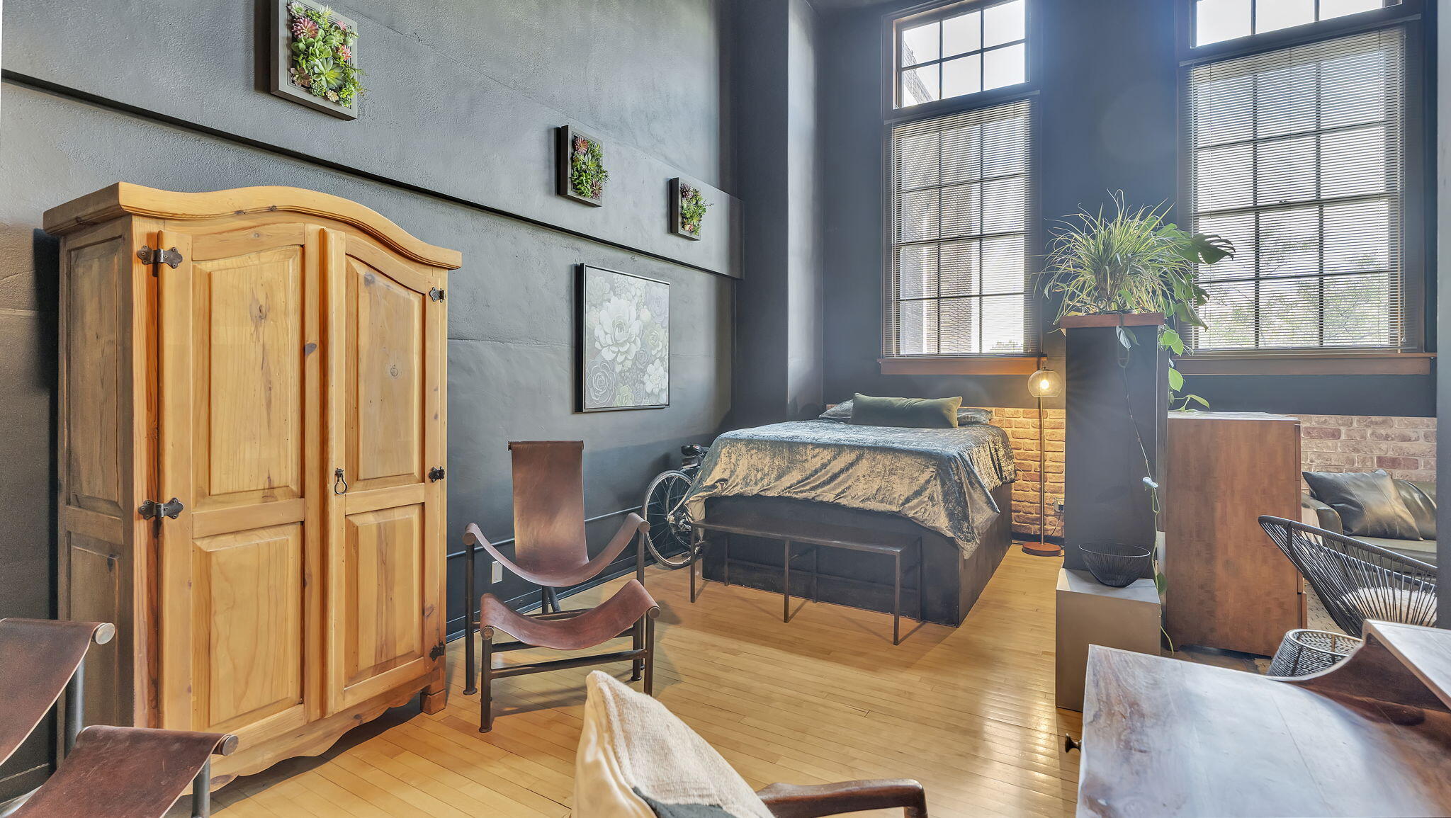 300 TIJERAS Avenue NE 319