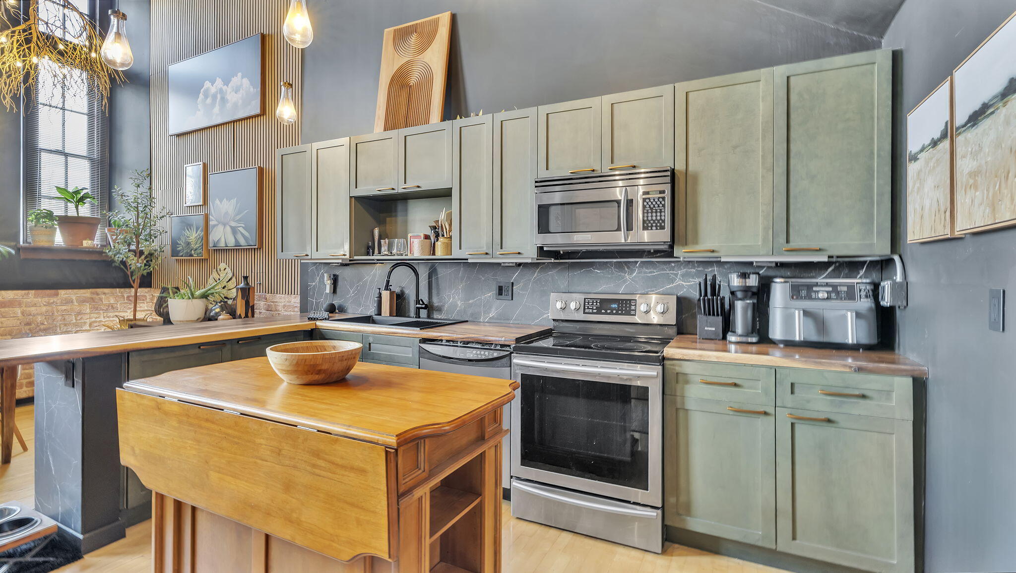 300 TIJERAS Avenue NE 319