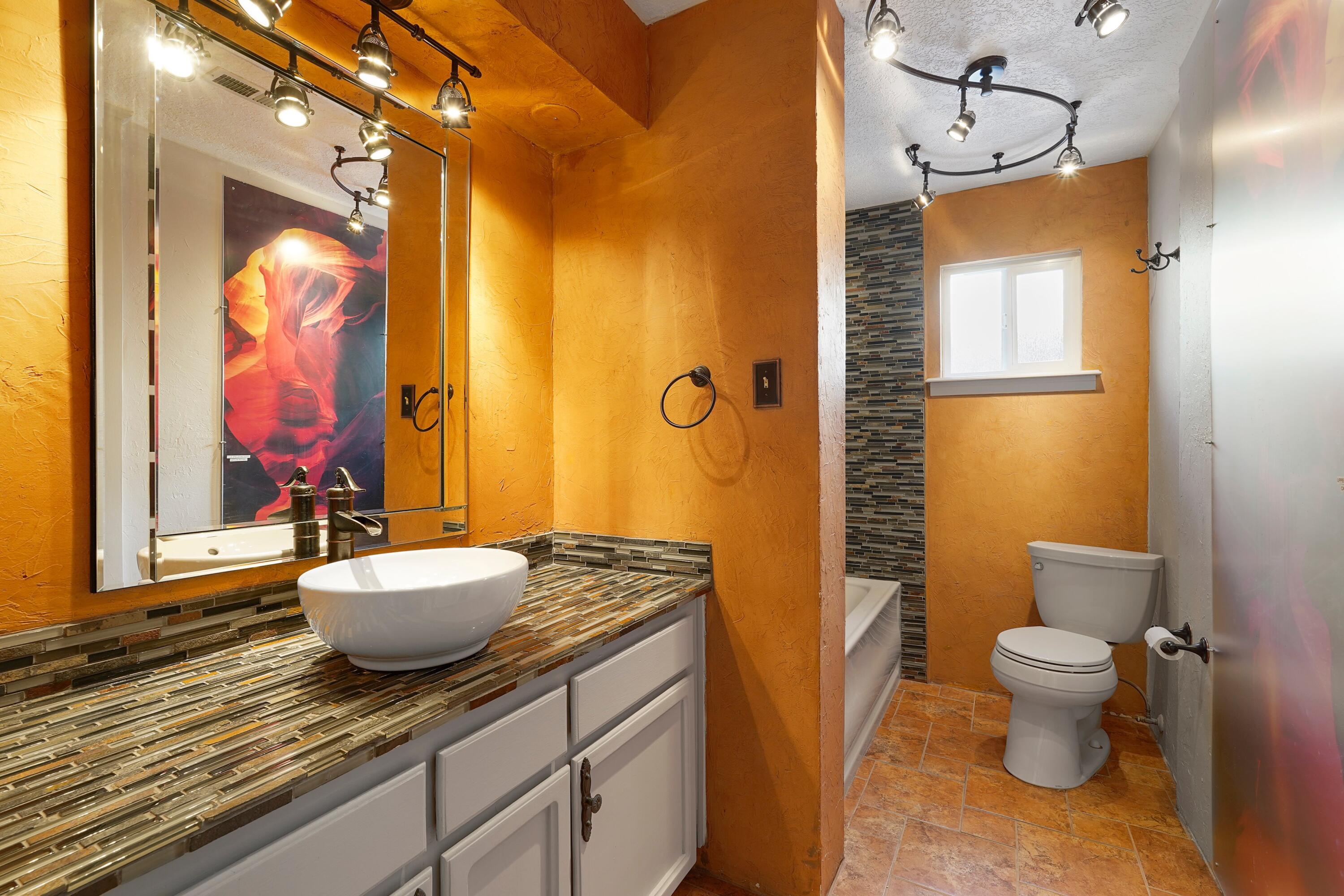 3727 VALERIE Place NE