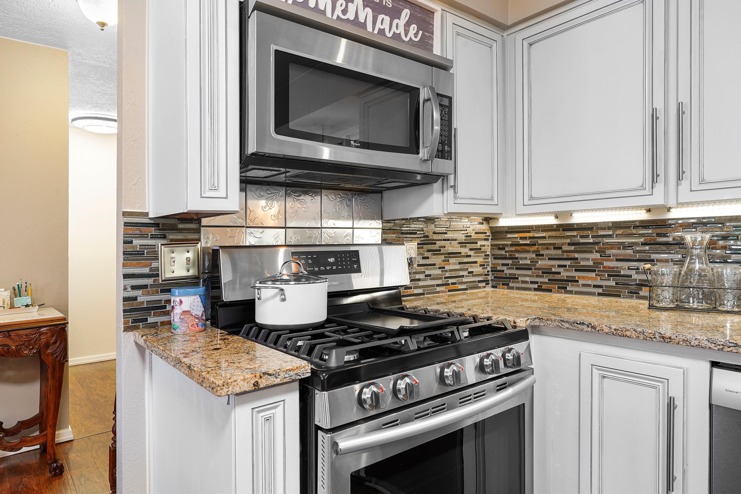 3727 VALERIE Place NE