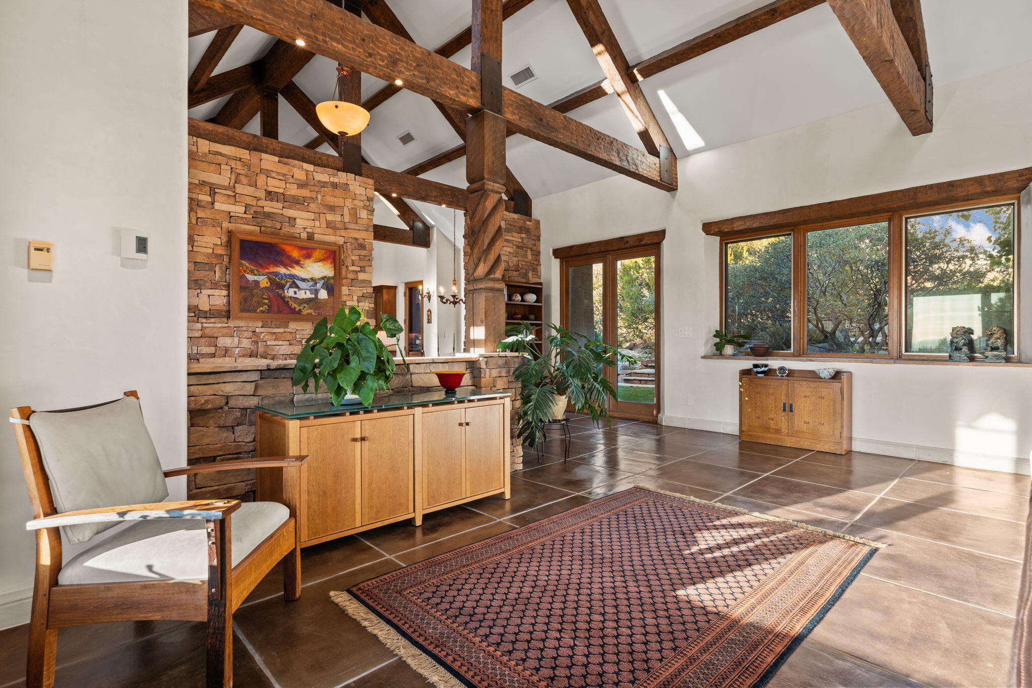 348 White Oaks Drive NE