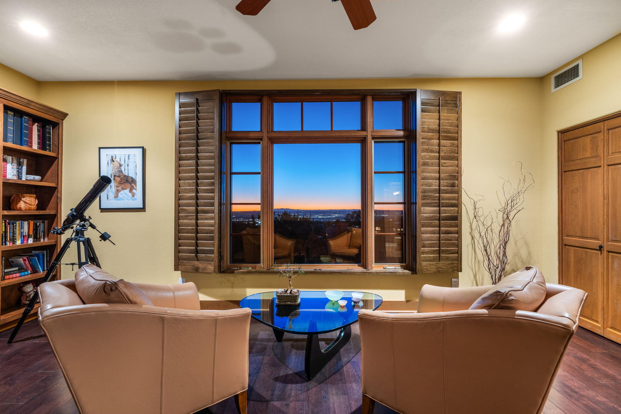 348 White Oaks Drive NE