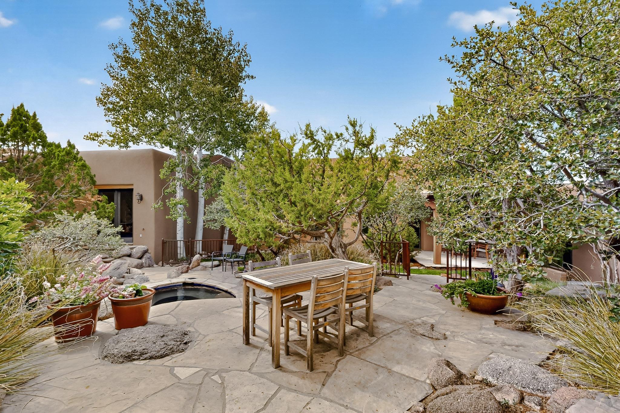 348 White Oaks Drive NE