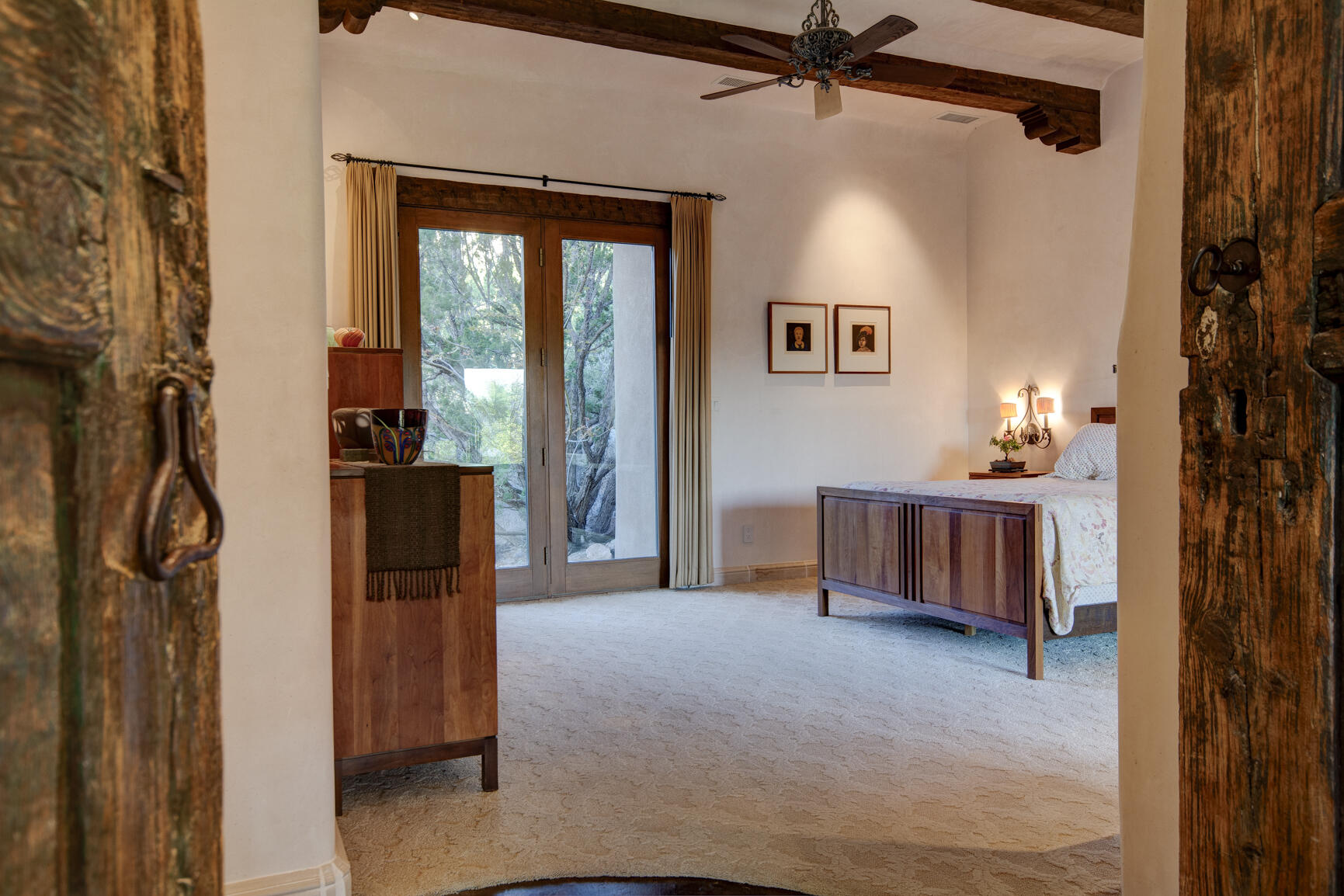 348 White Oaks Drive NE