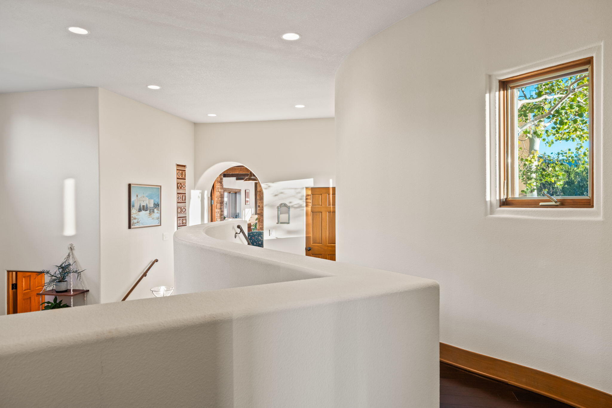 348 White Oaks Drive NE