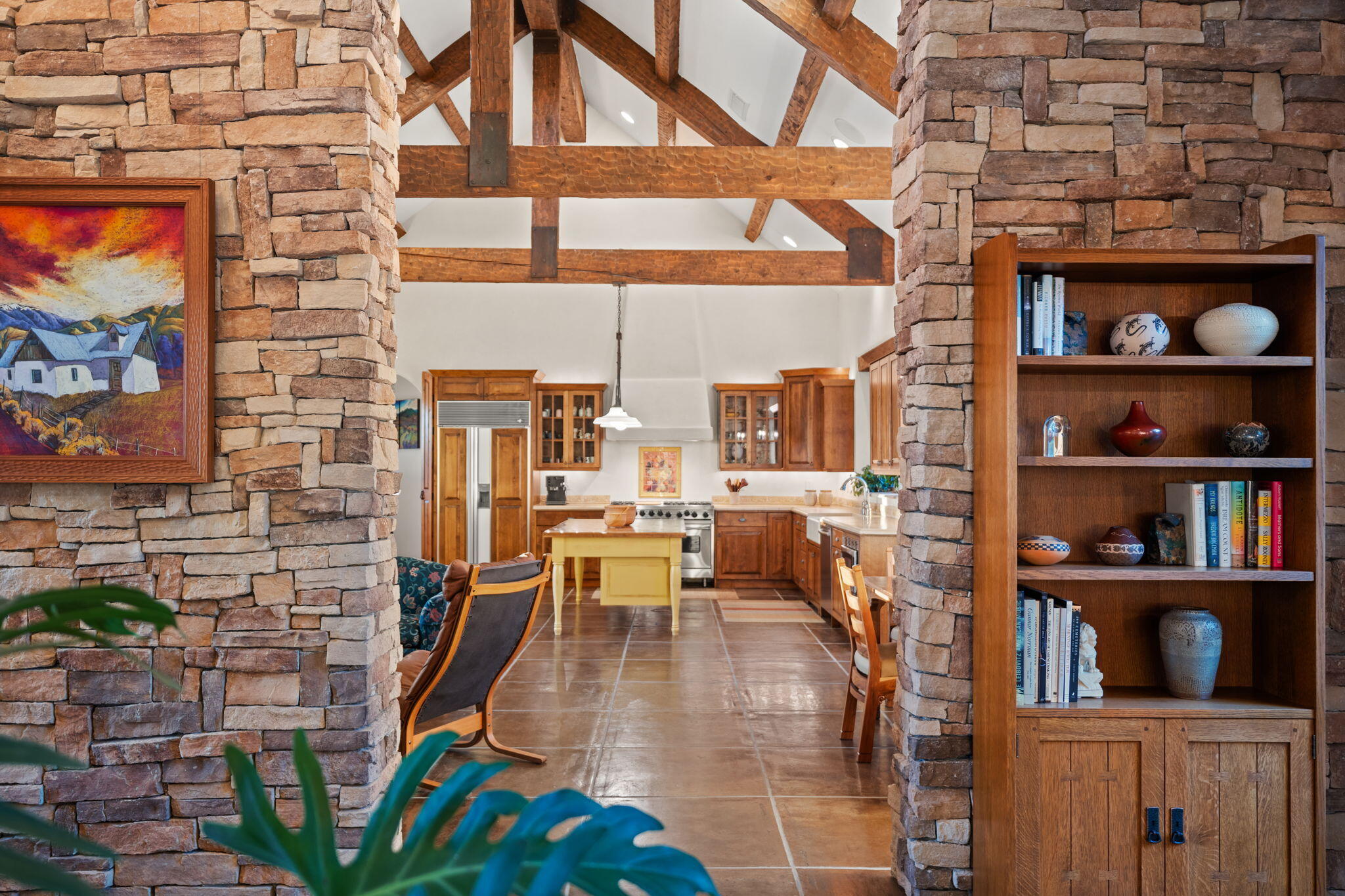 348 White Oaks Drive NE