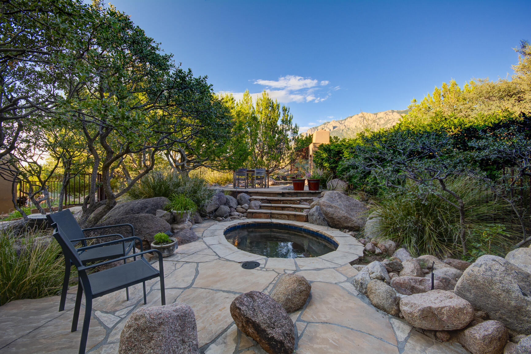 348 White Oaks Drive NE