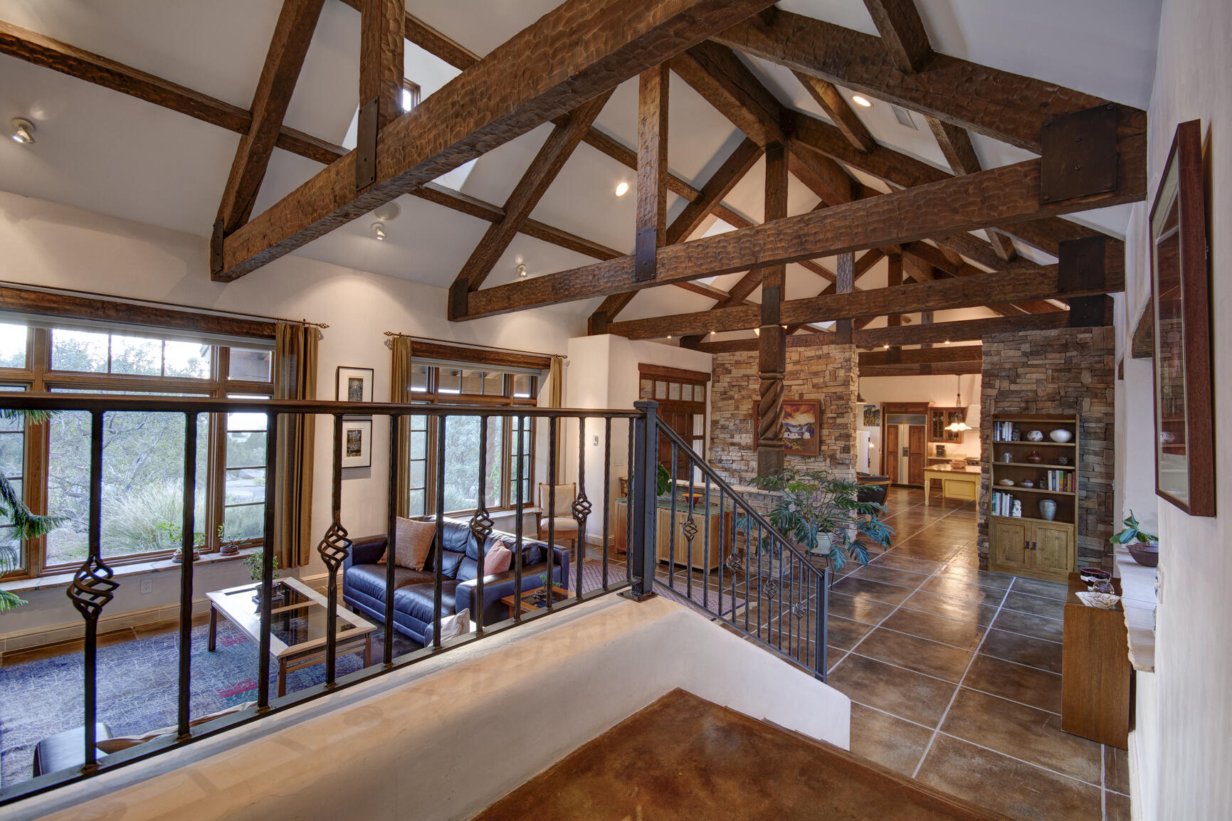 348 White Oaks Drive NE