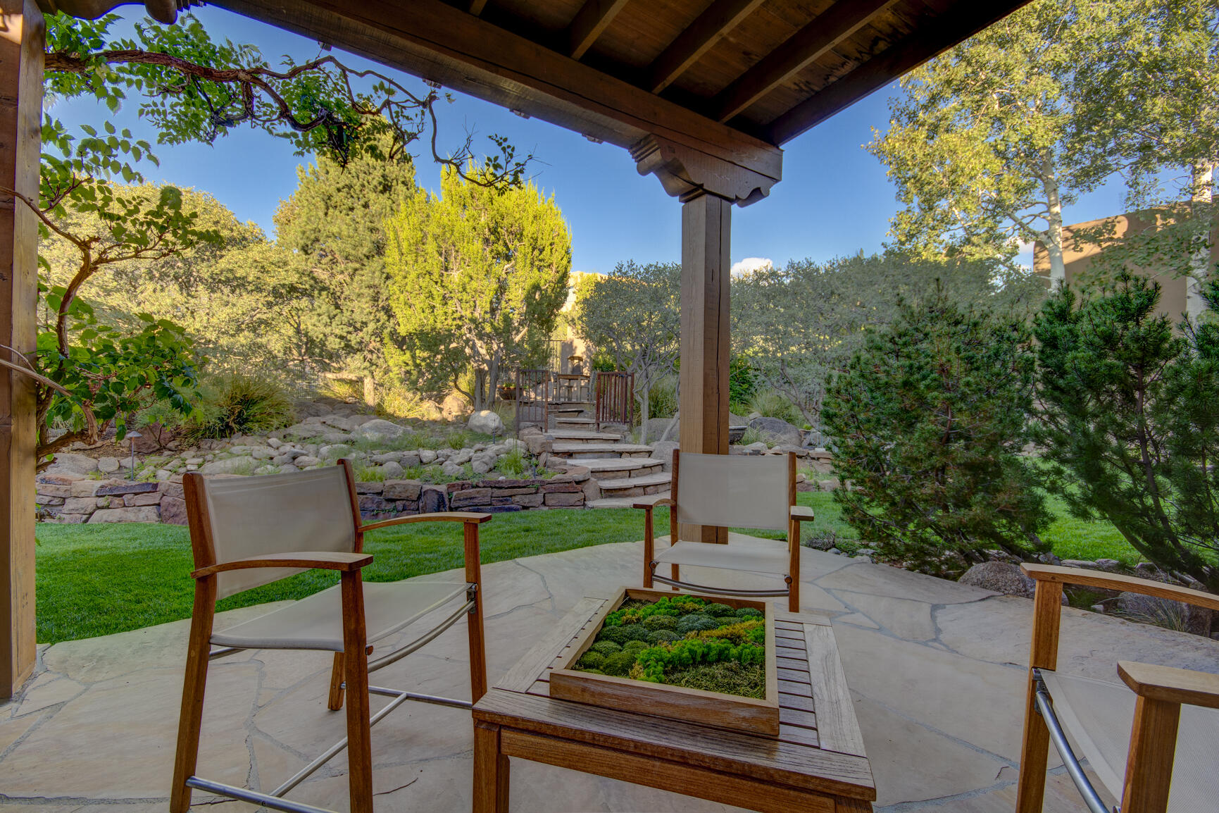 348 White Oaks Drive NE