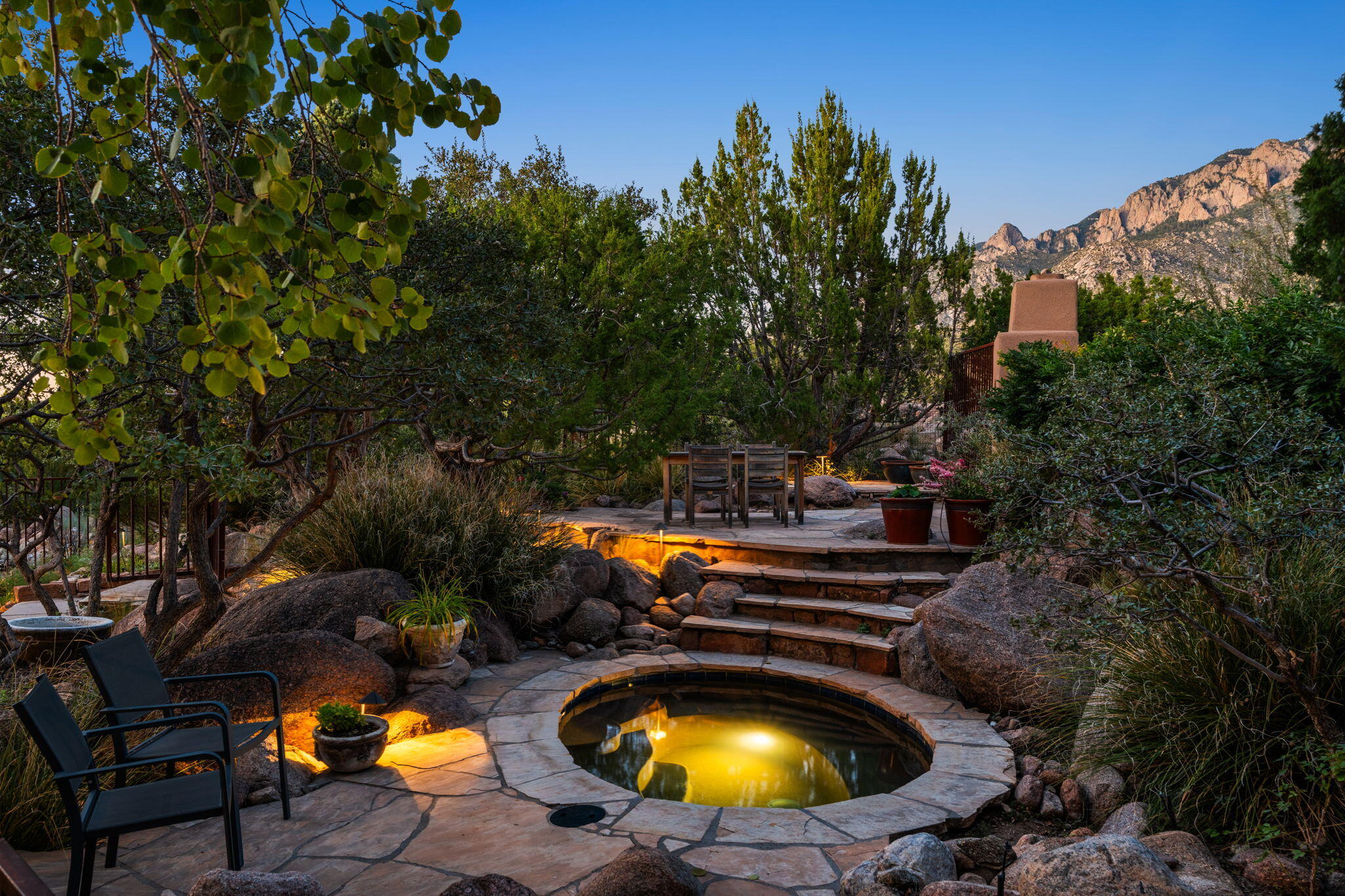 348 White Oaks Drive NE