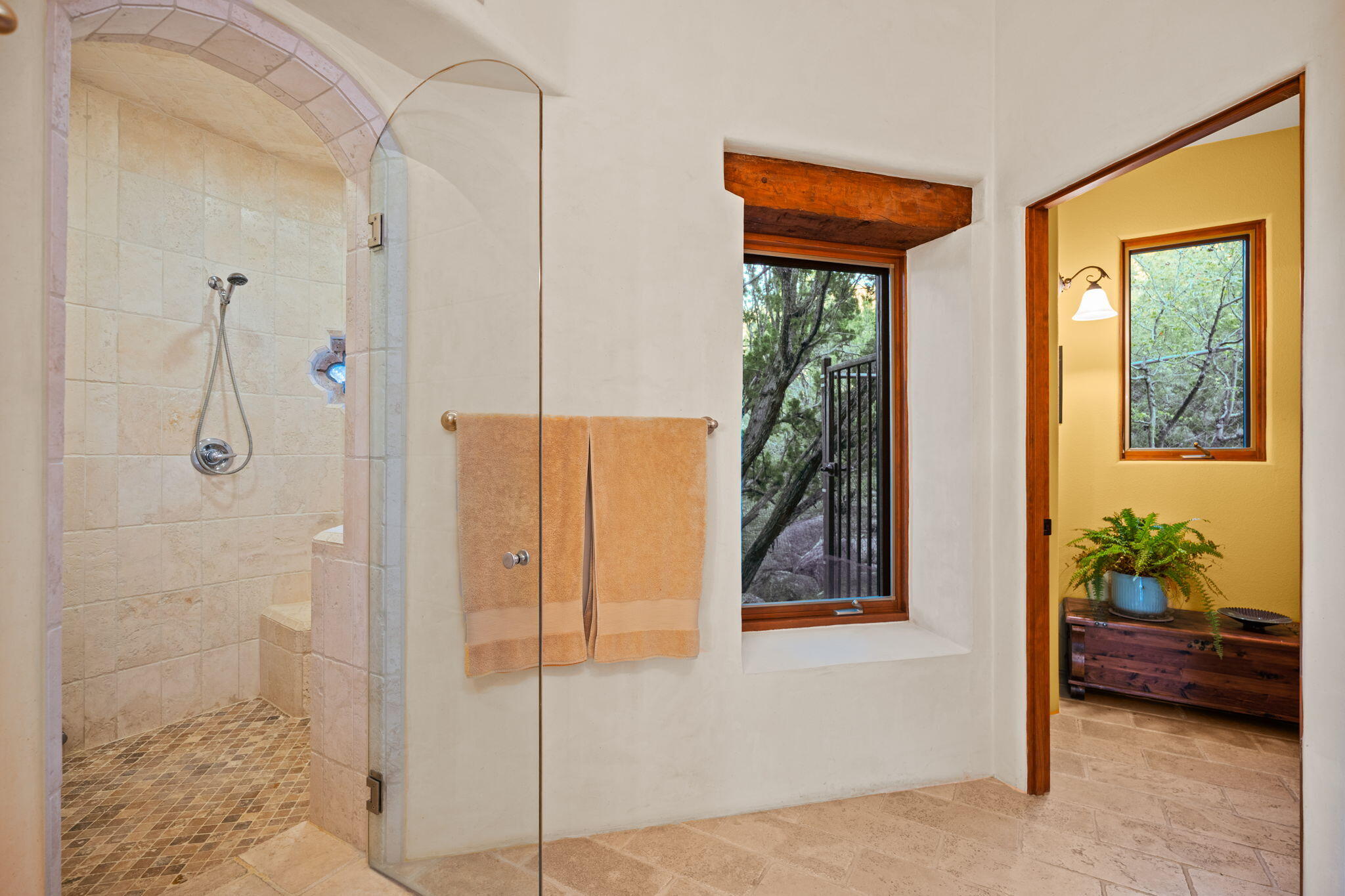 348 White Oaks Drive NE