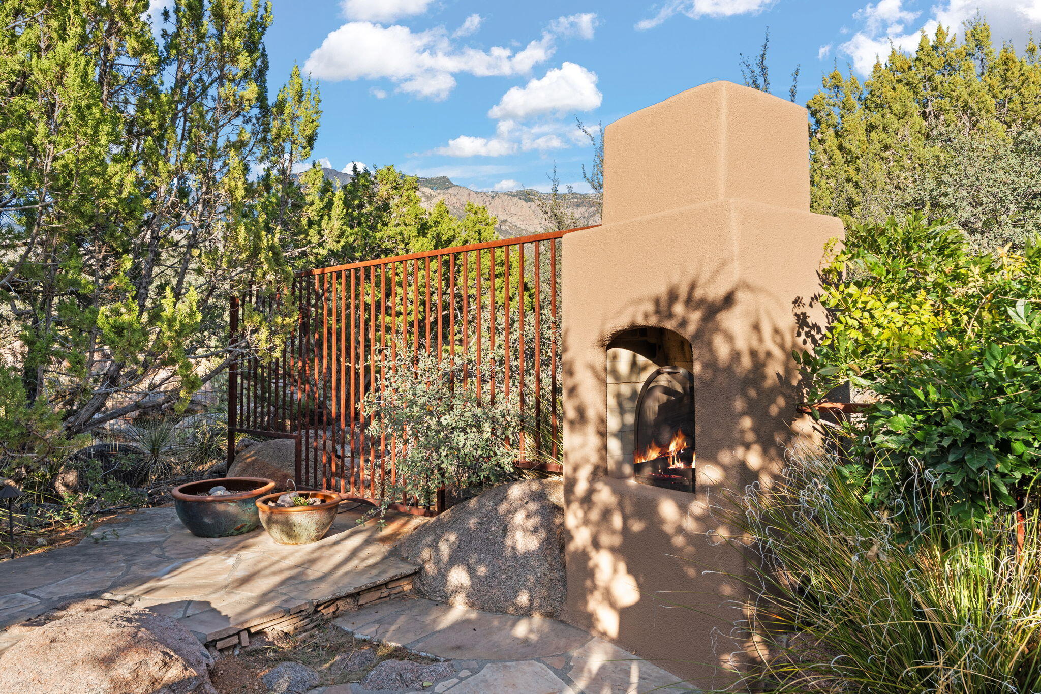 348 White Oaks Drive NE