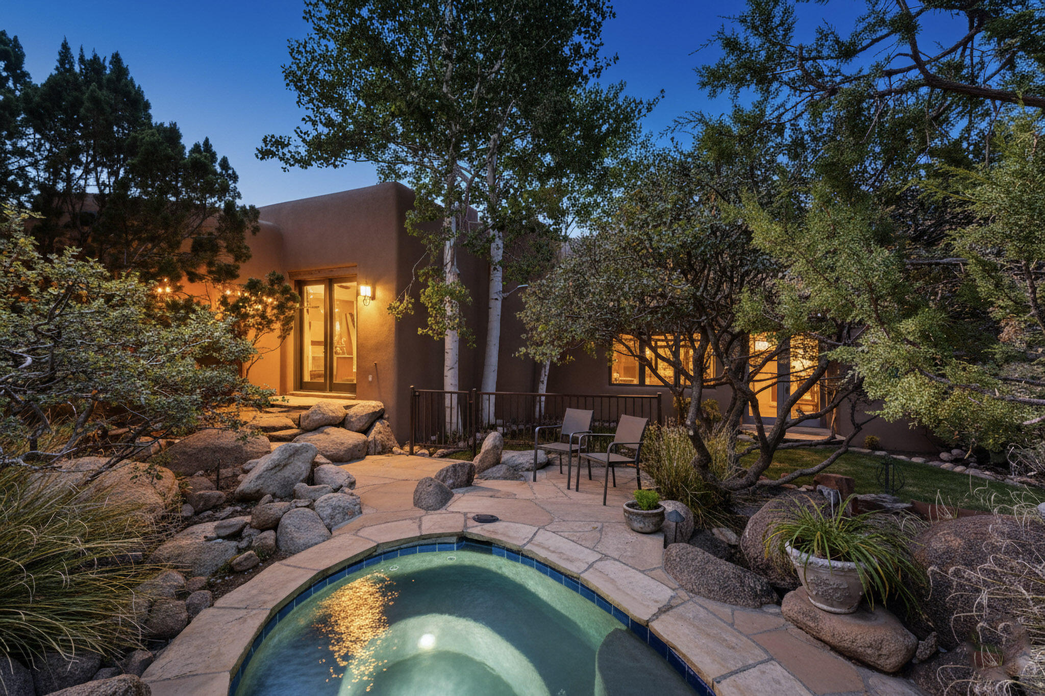 348 White Oaks Drive NE