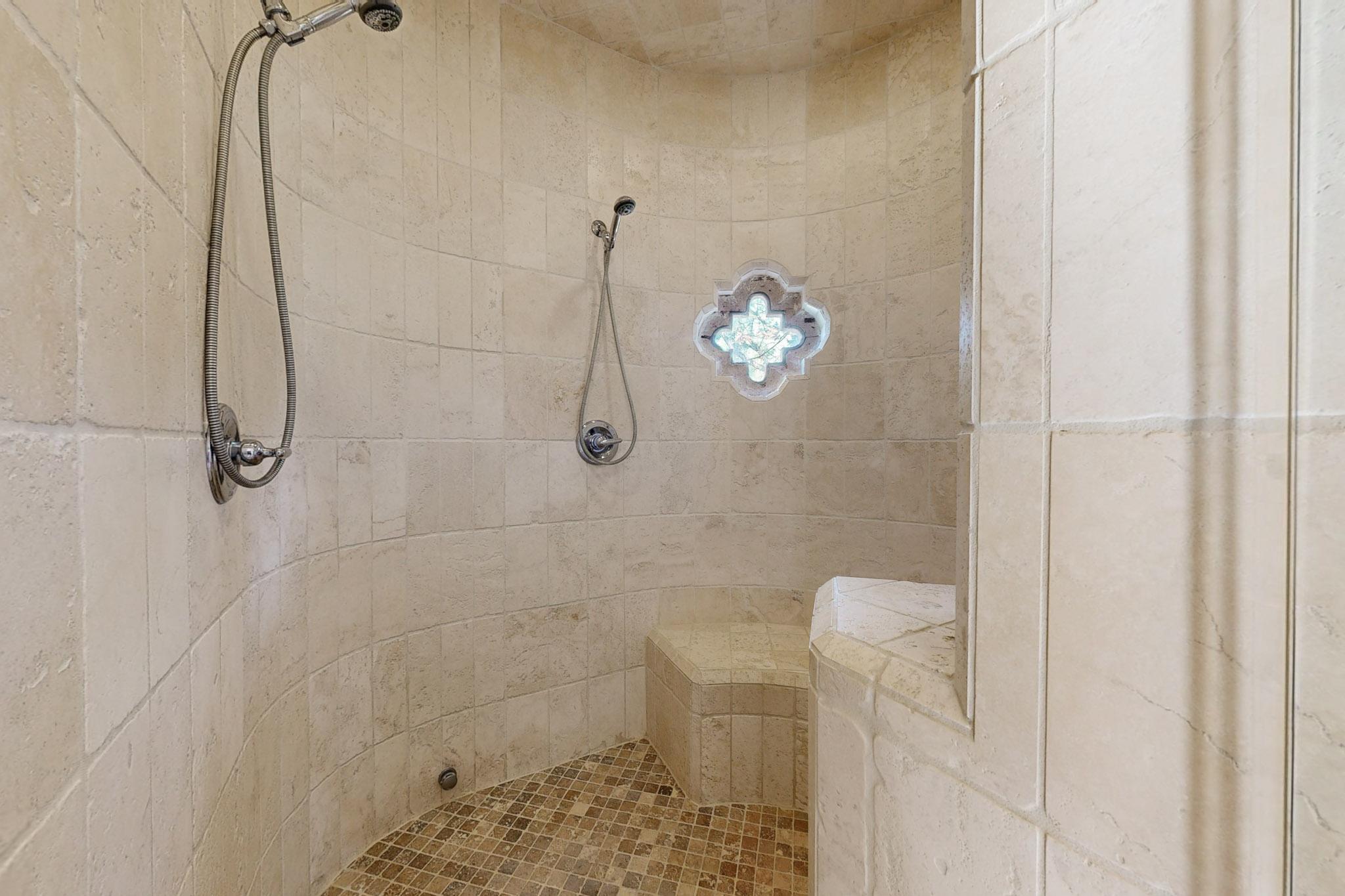 348 White Oaks Drive NE