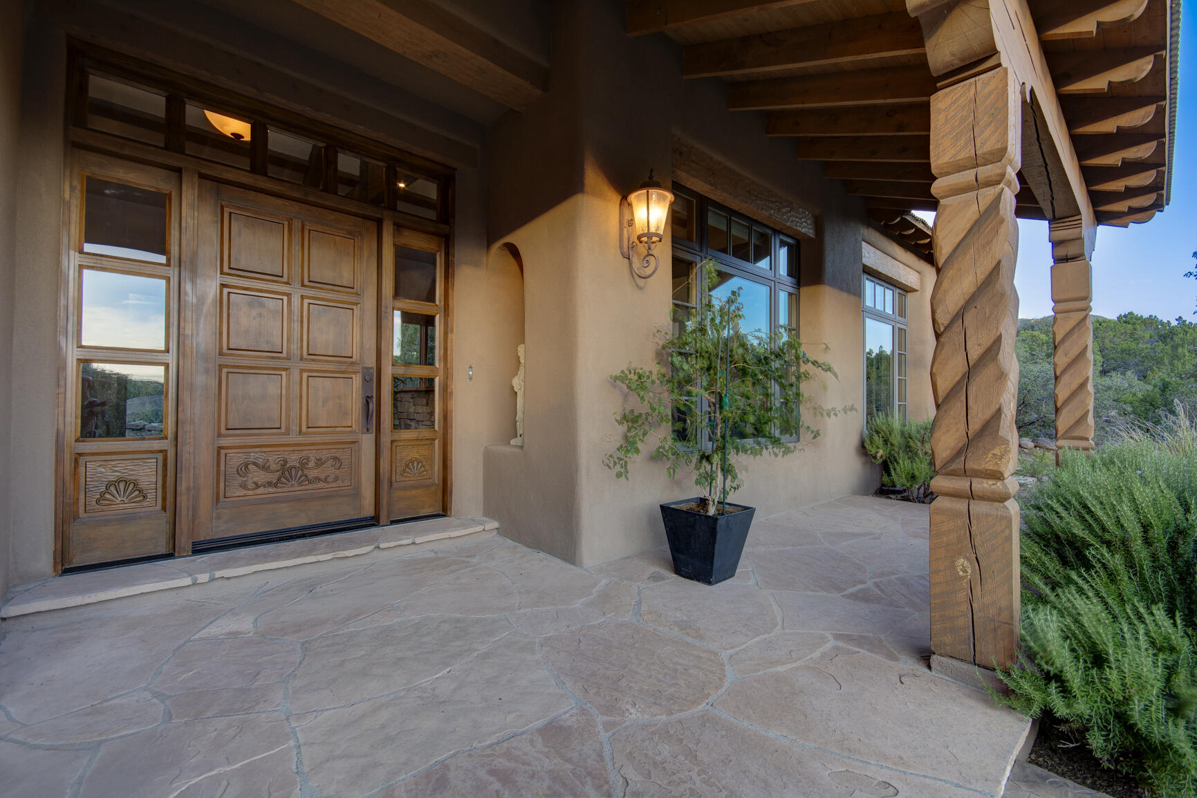 348 White Oaks Drive NE