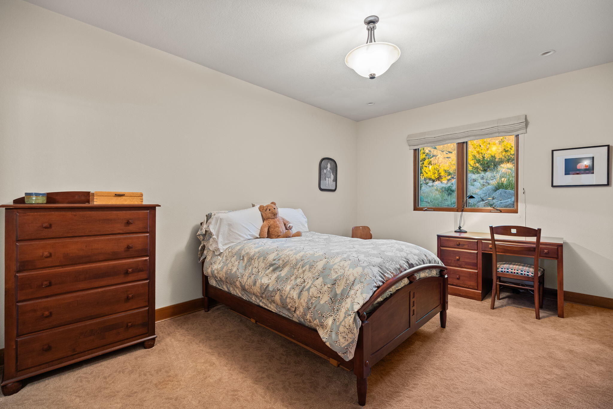 348 White Oaks Drive NE