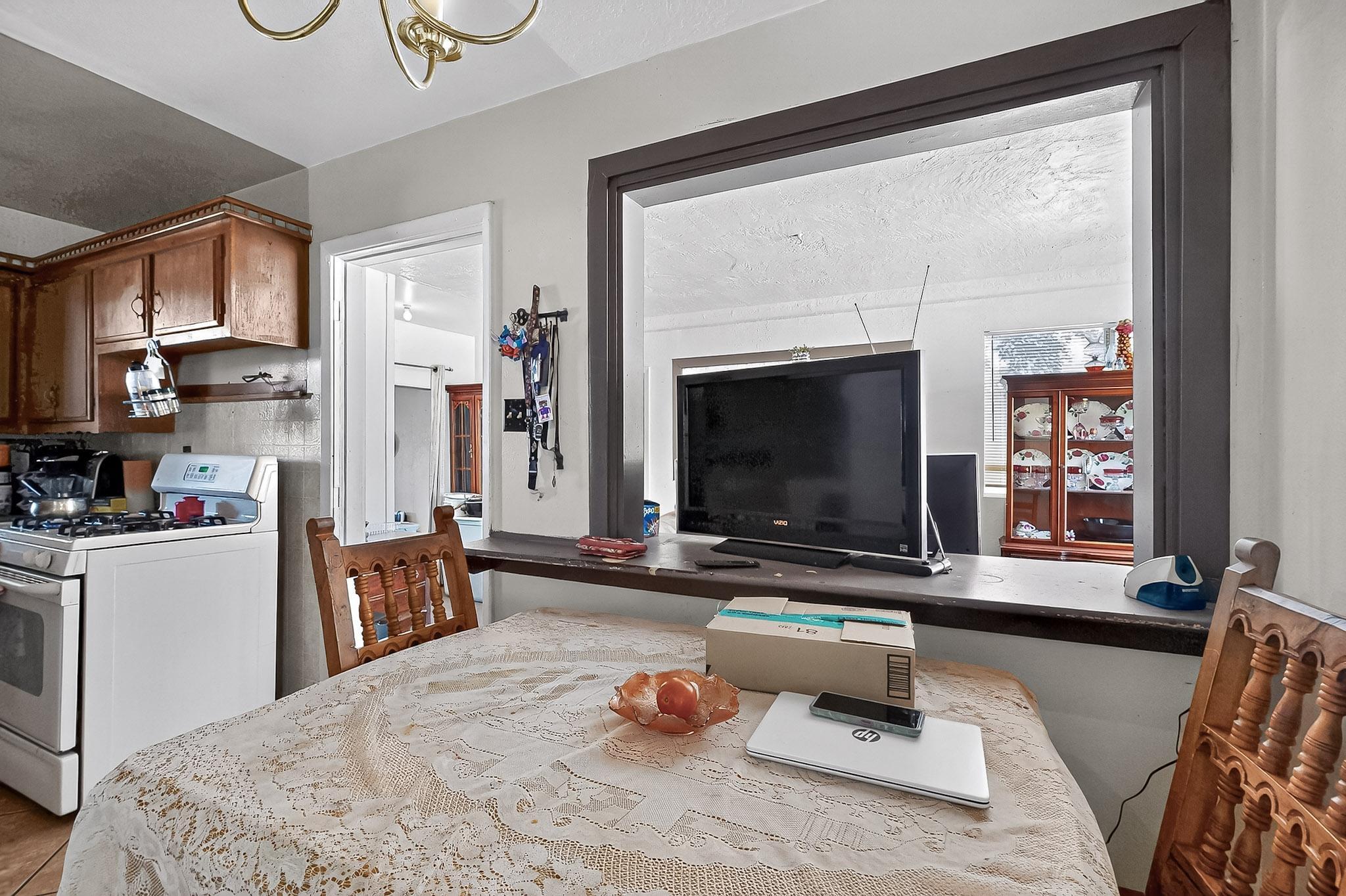 4011 Broadview Place NW