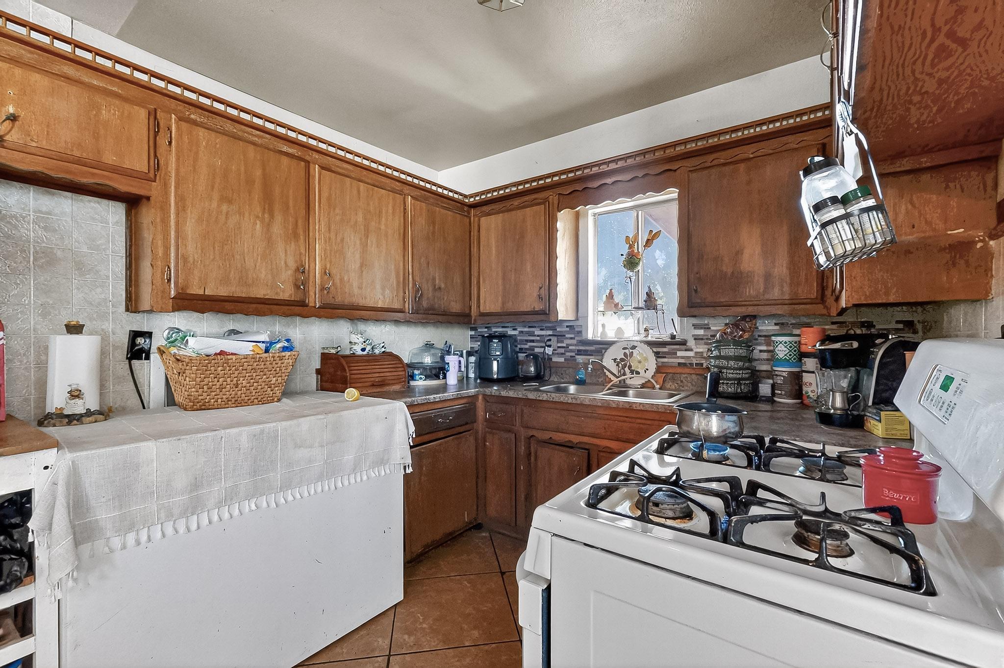 4011 Broadview Place NW