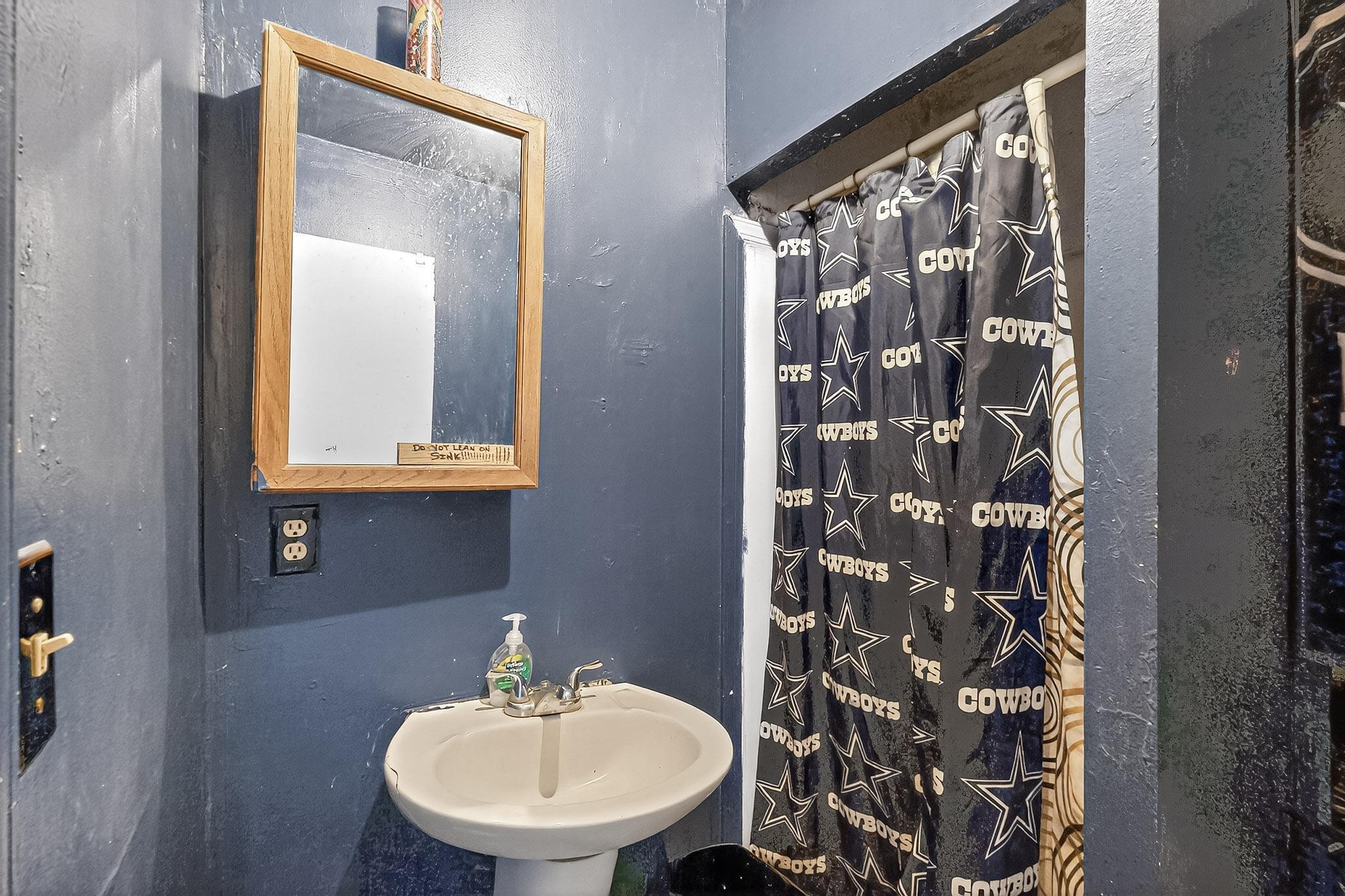 4011 Broadview Place NW