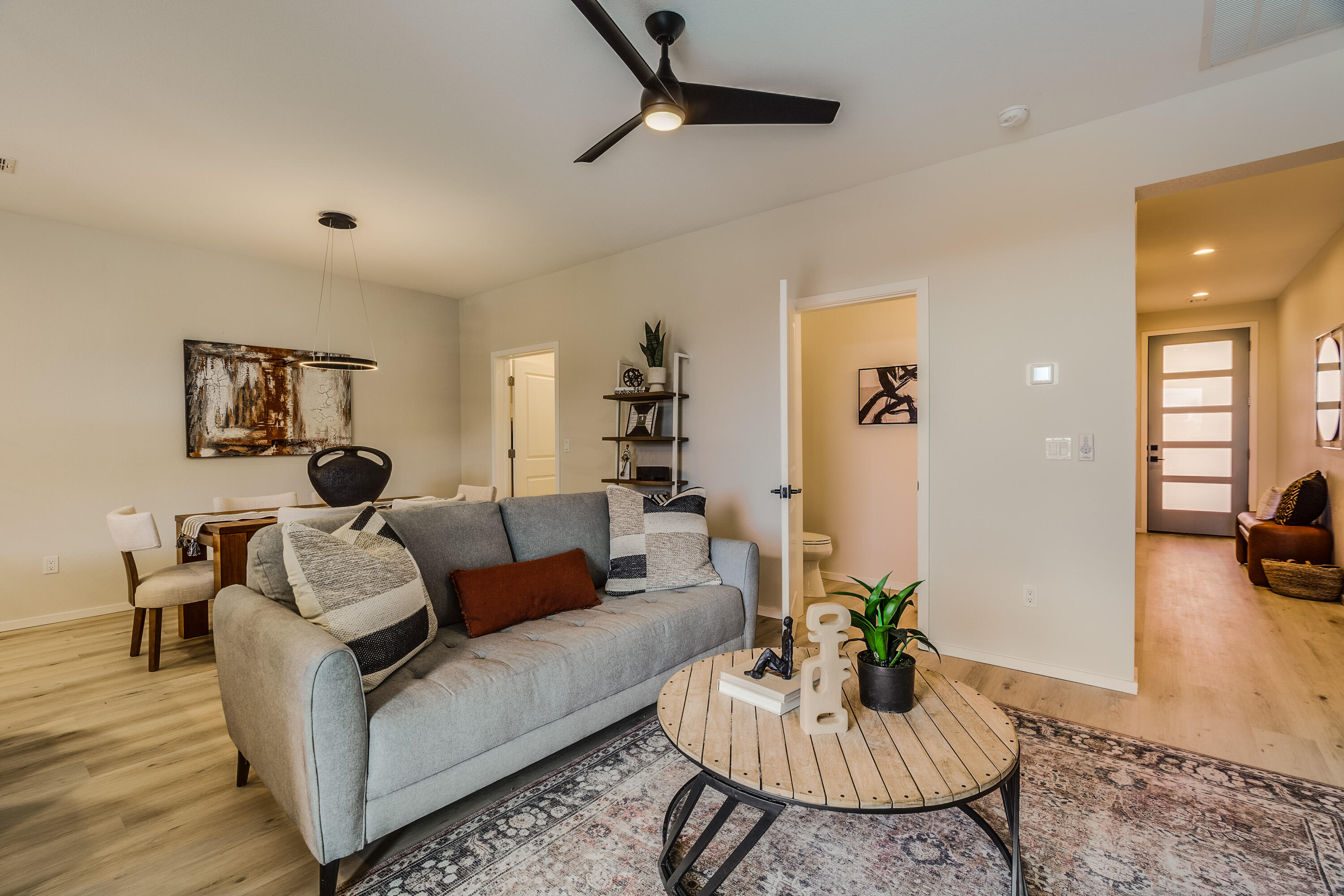 4543 VILLA LOMA Lane NE