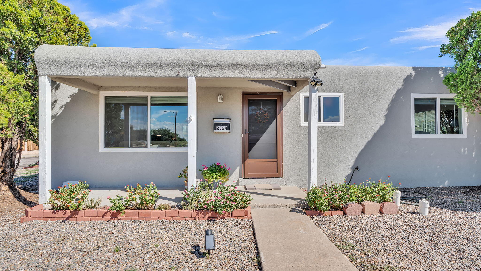 2354 VALENCIA Drive NE