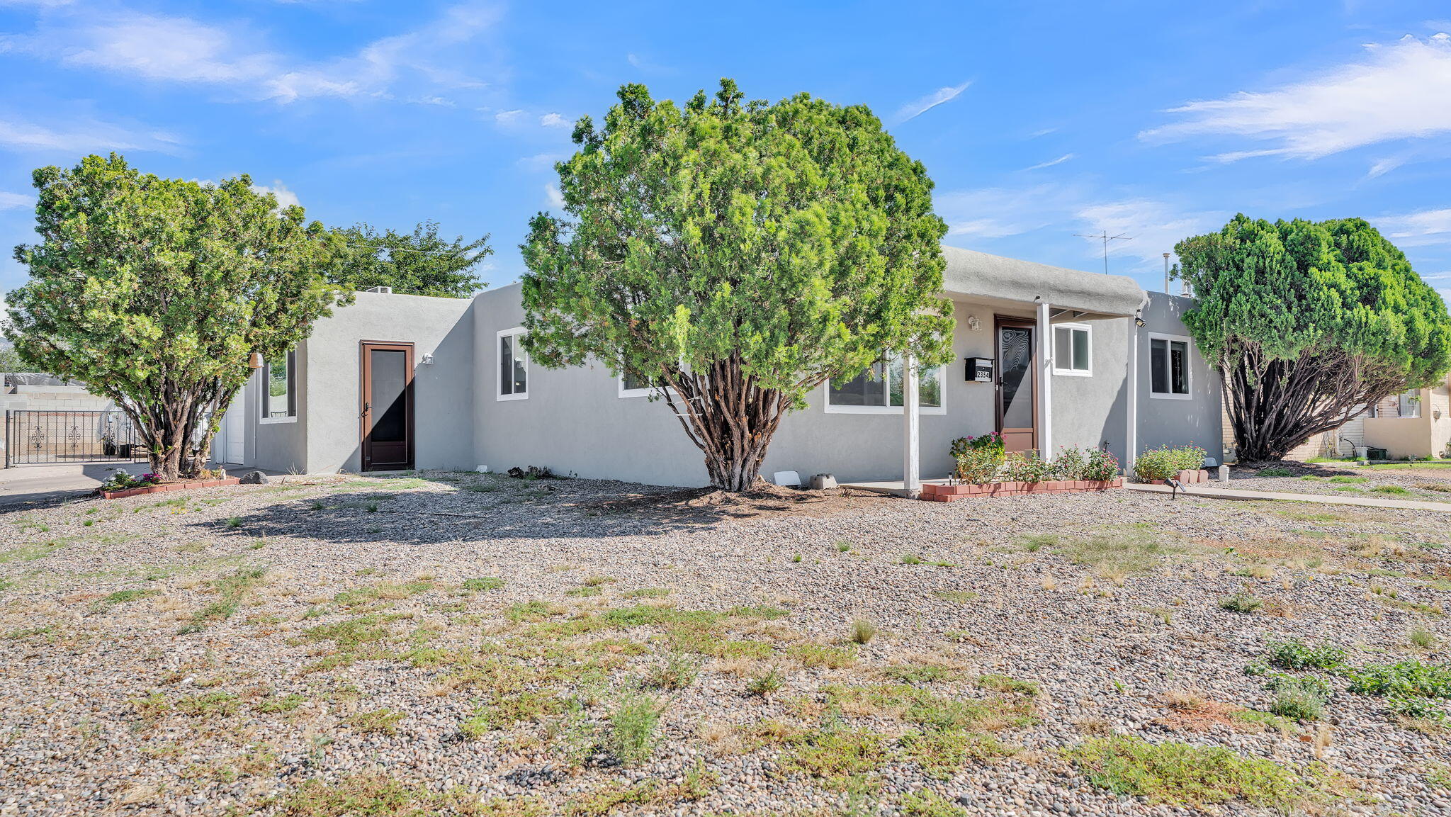 2354 VALENCIA Drive NE