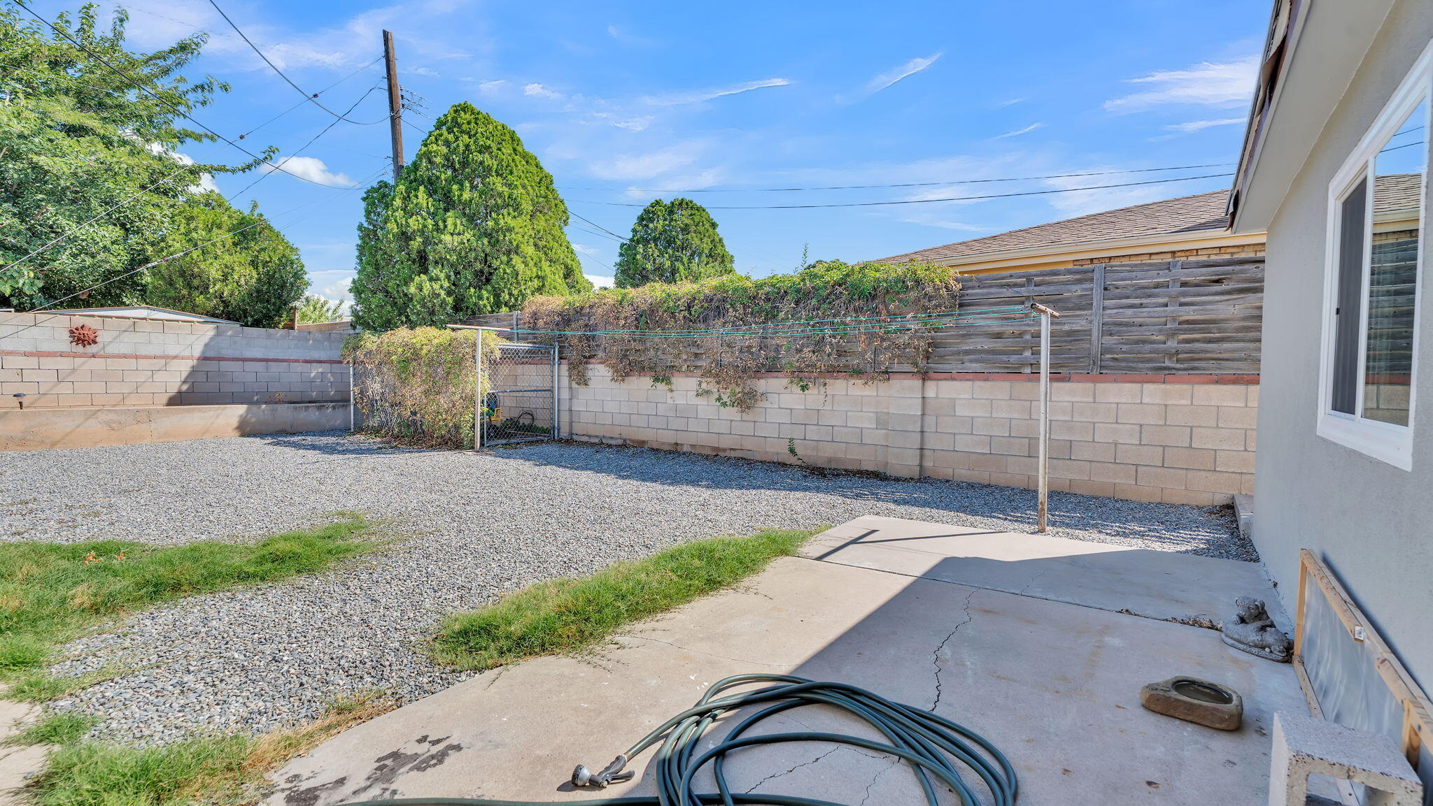 2354 VALENCIA Drive NE