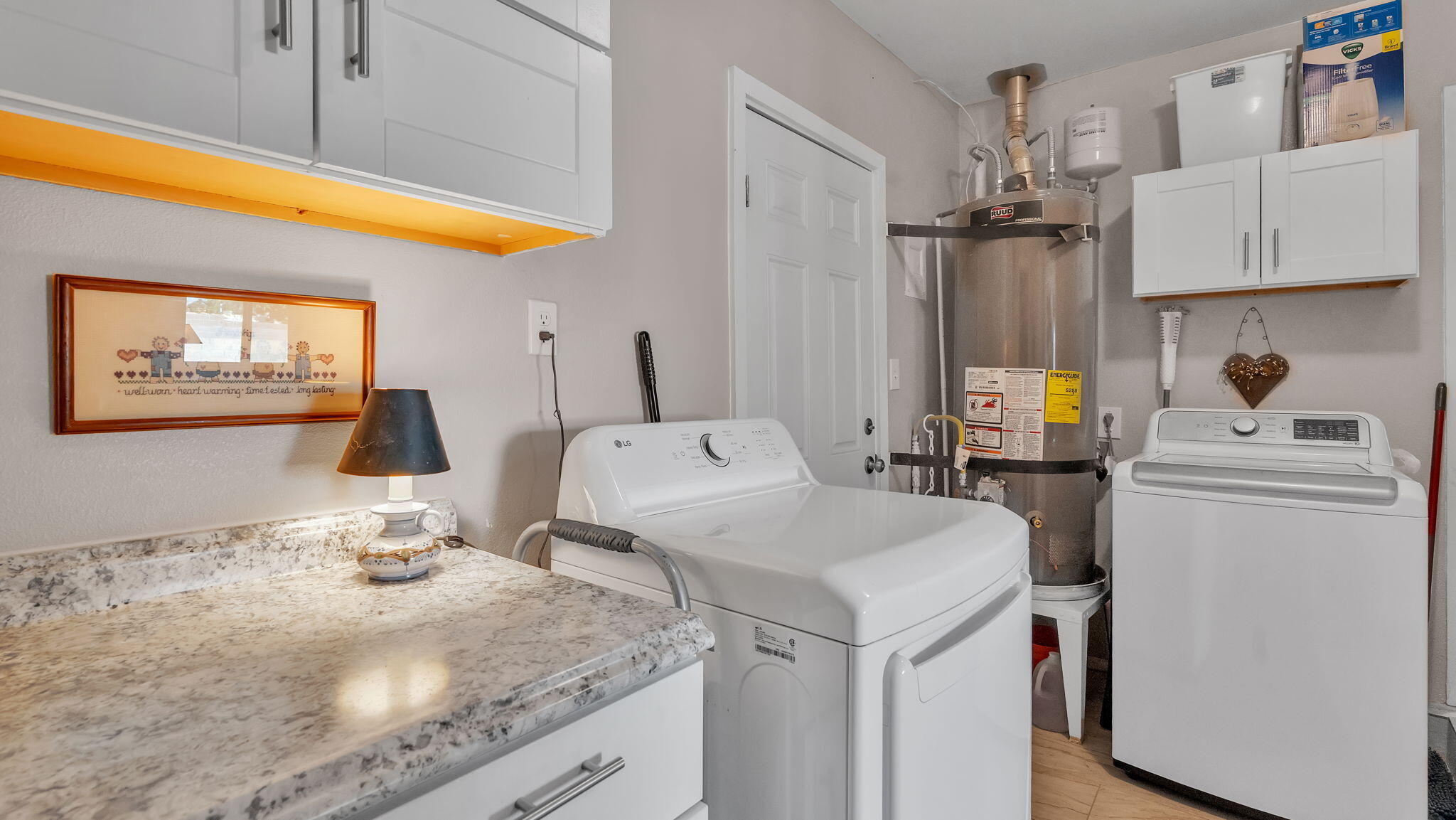 2354 VALENCIA Drive NE