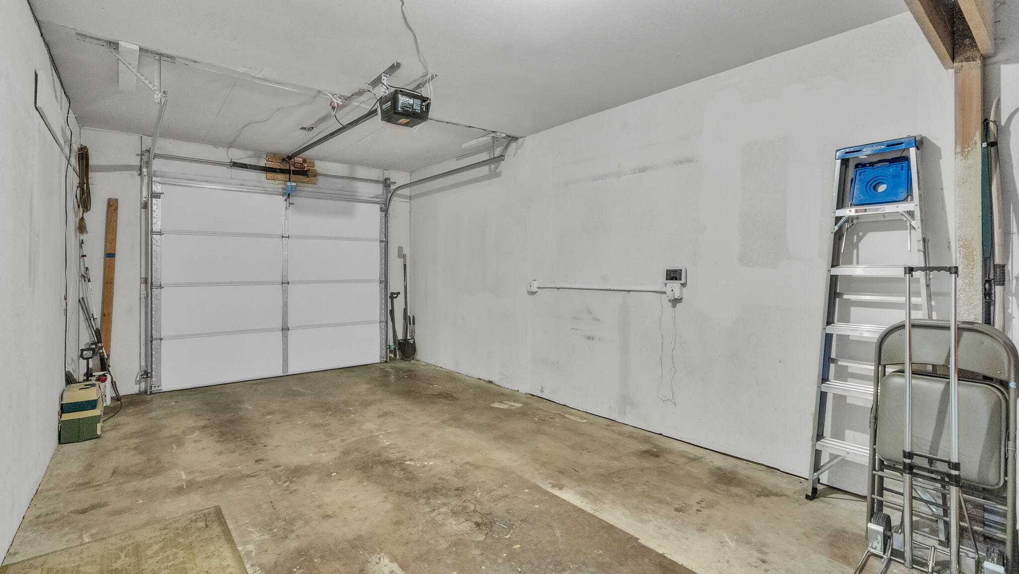 2354 VALENCIA Drive NE