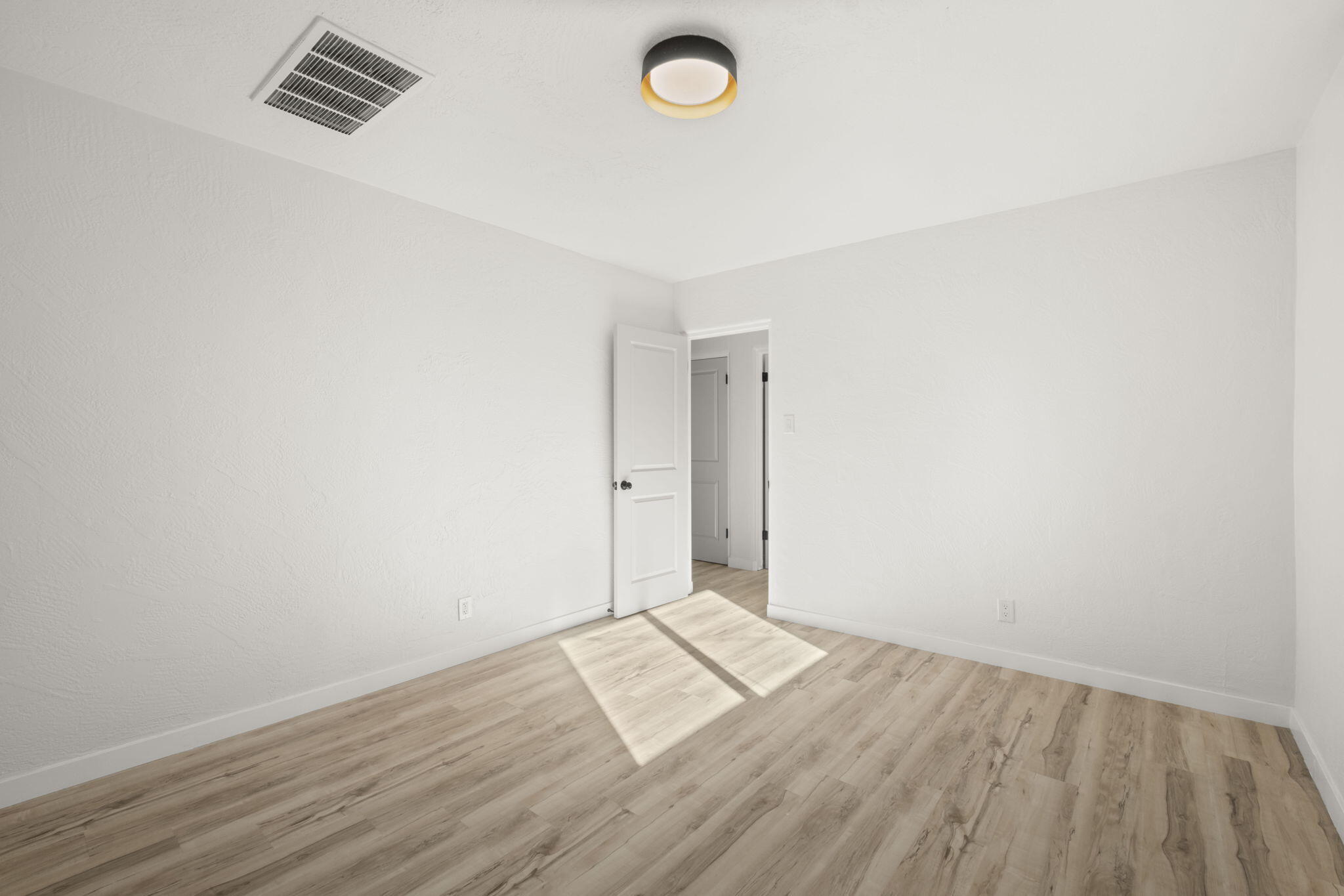 1808 Dakota Street NE