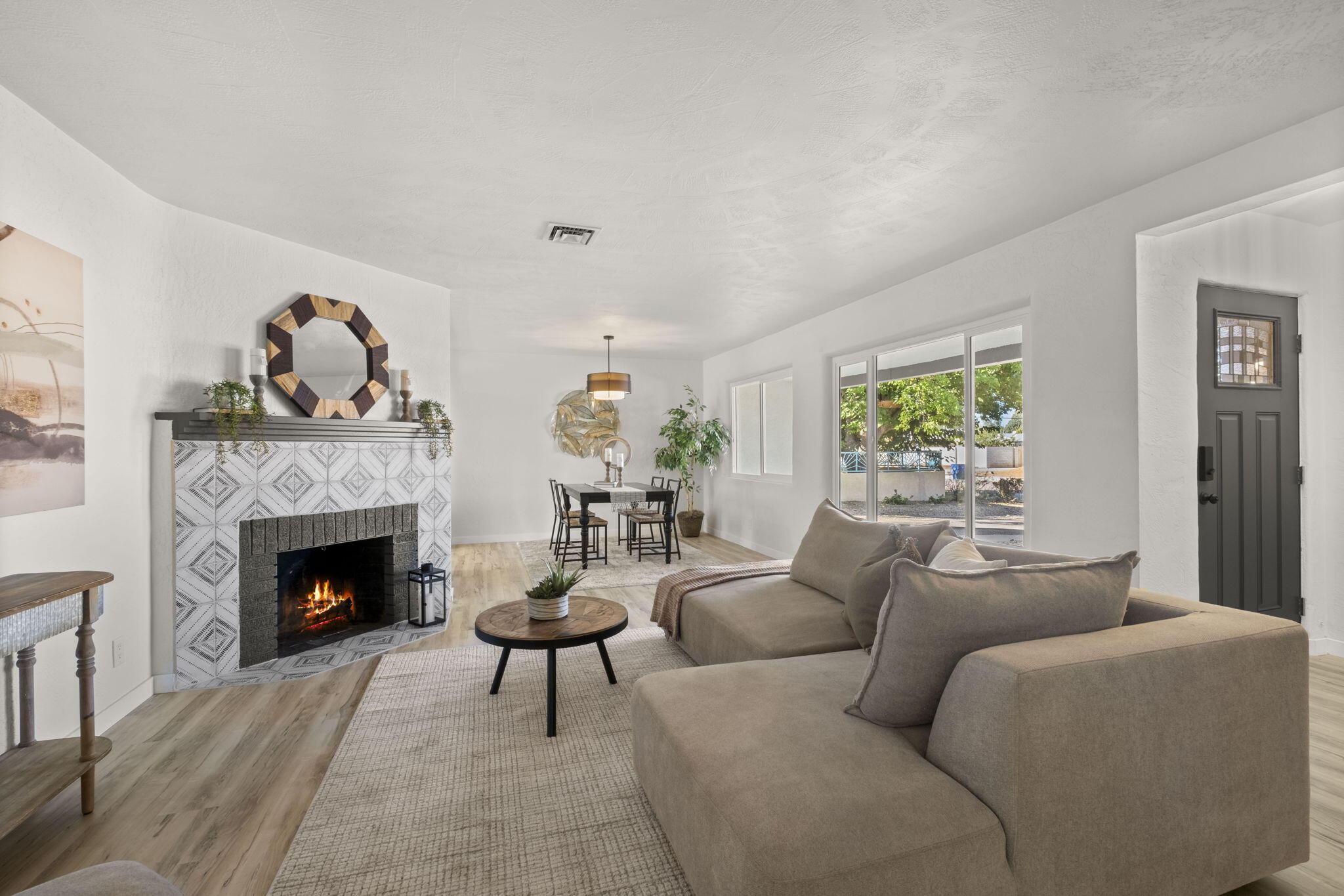 1808 Dakota Street NE