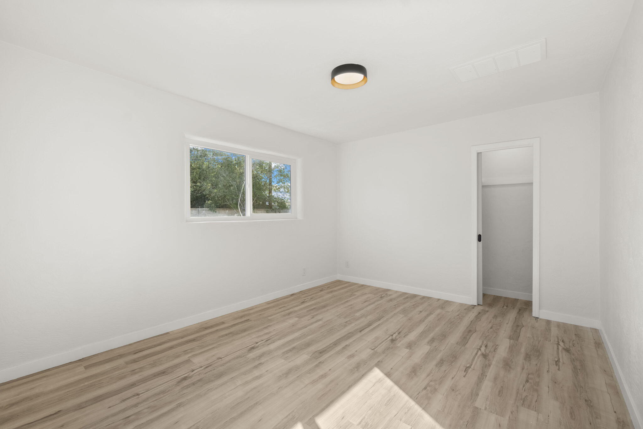 1808 Dakota Street NE