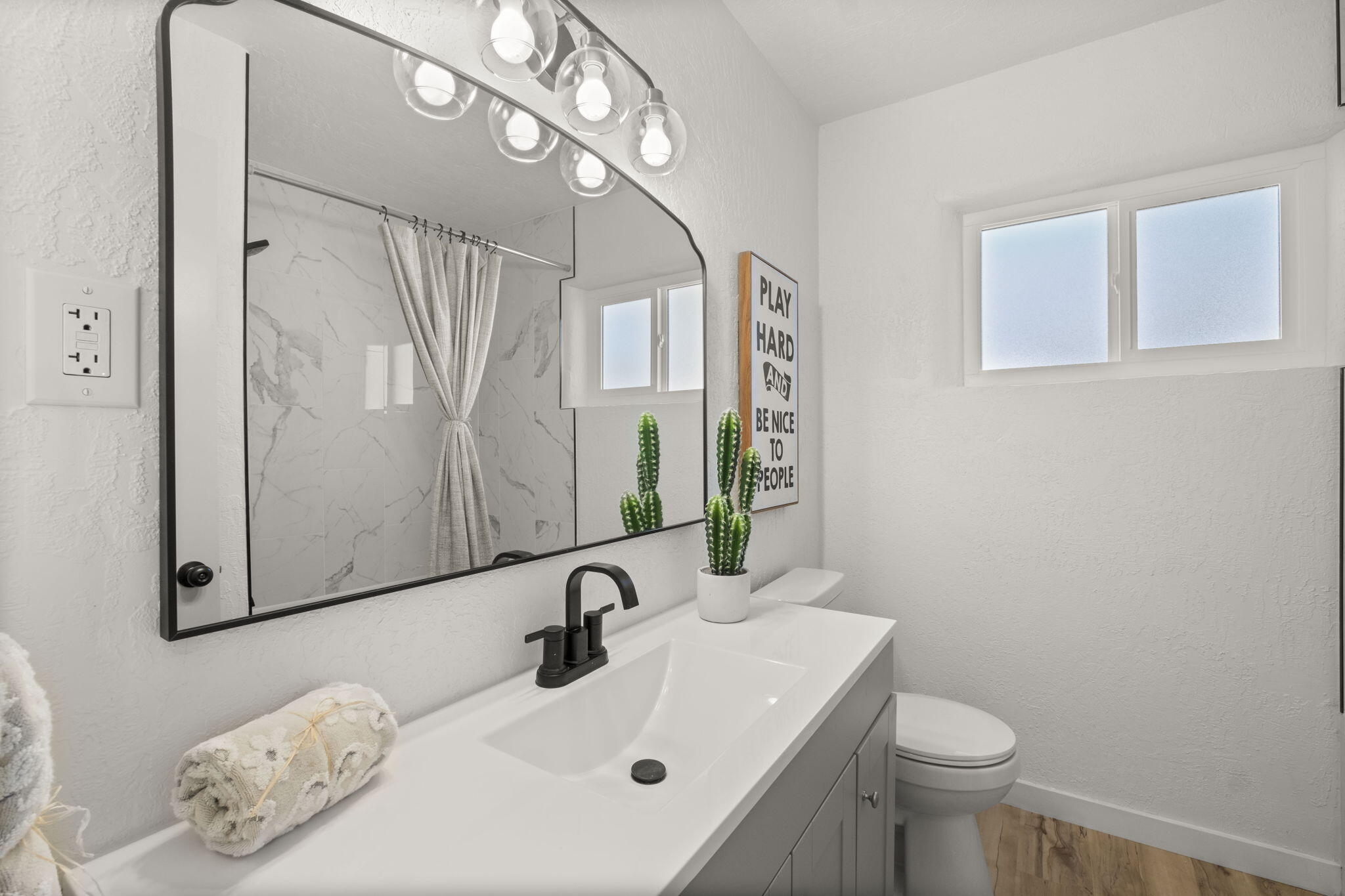 1808 Dakota Street NE