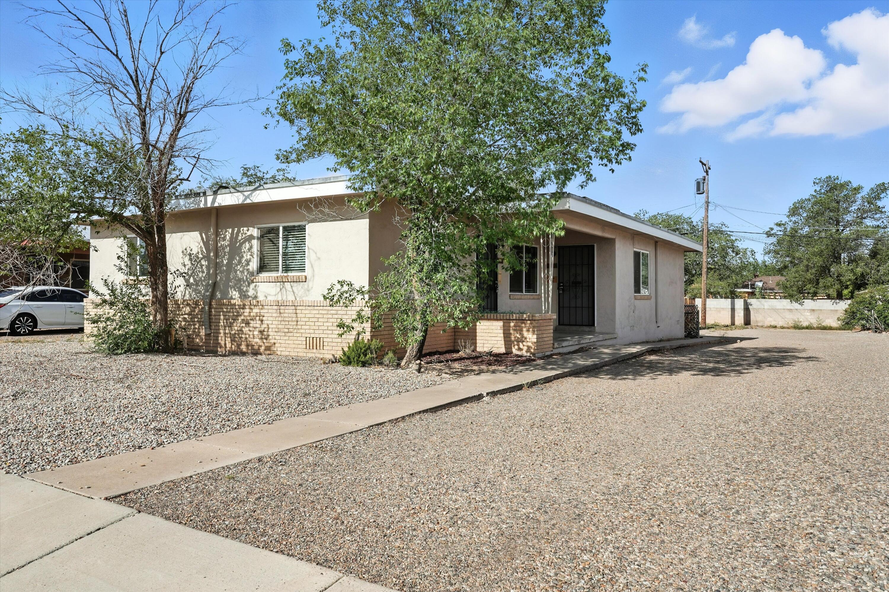 1821 Alvarado Drive NE