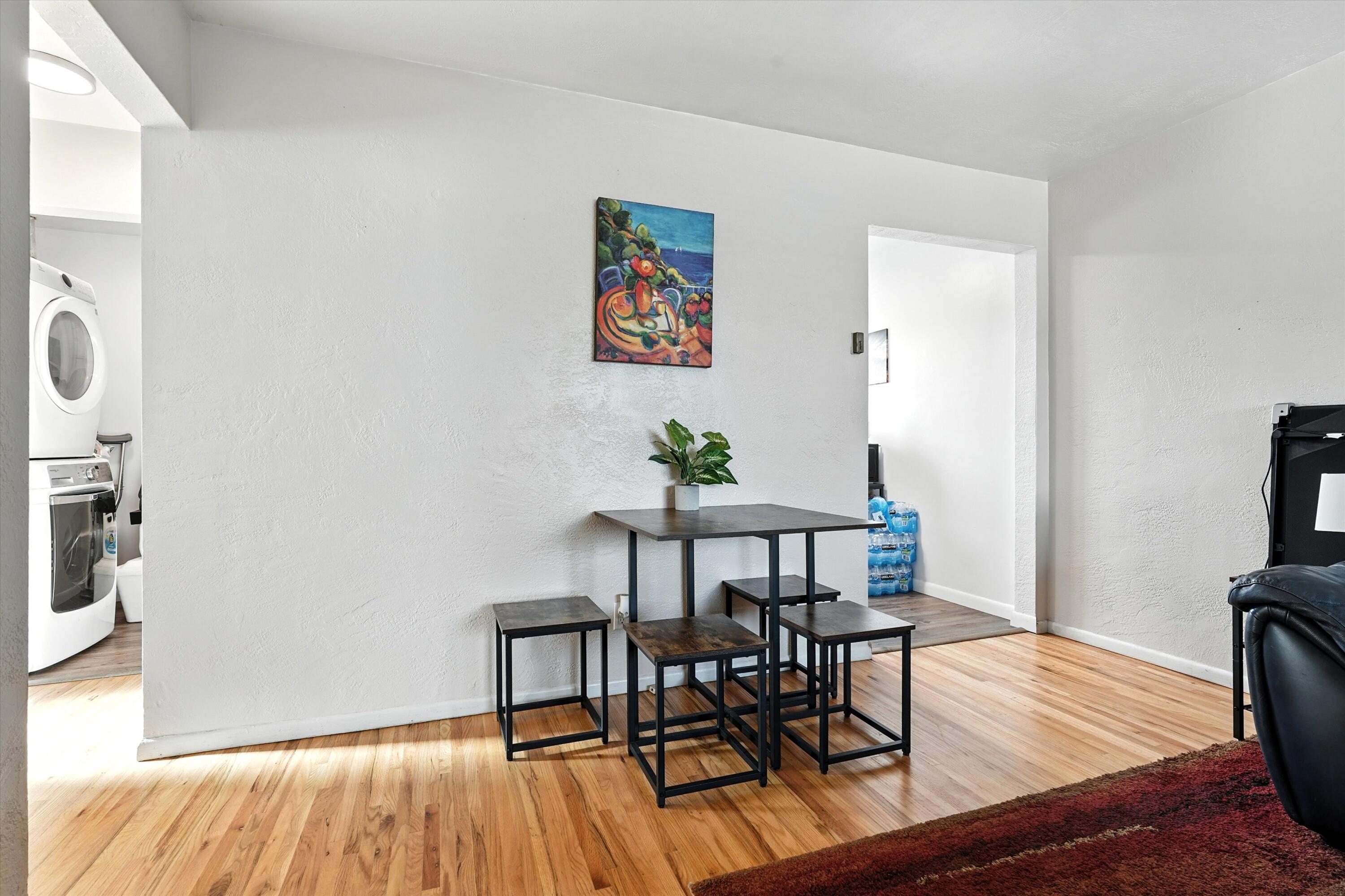 1821 Alvarado Drive NE