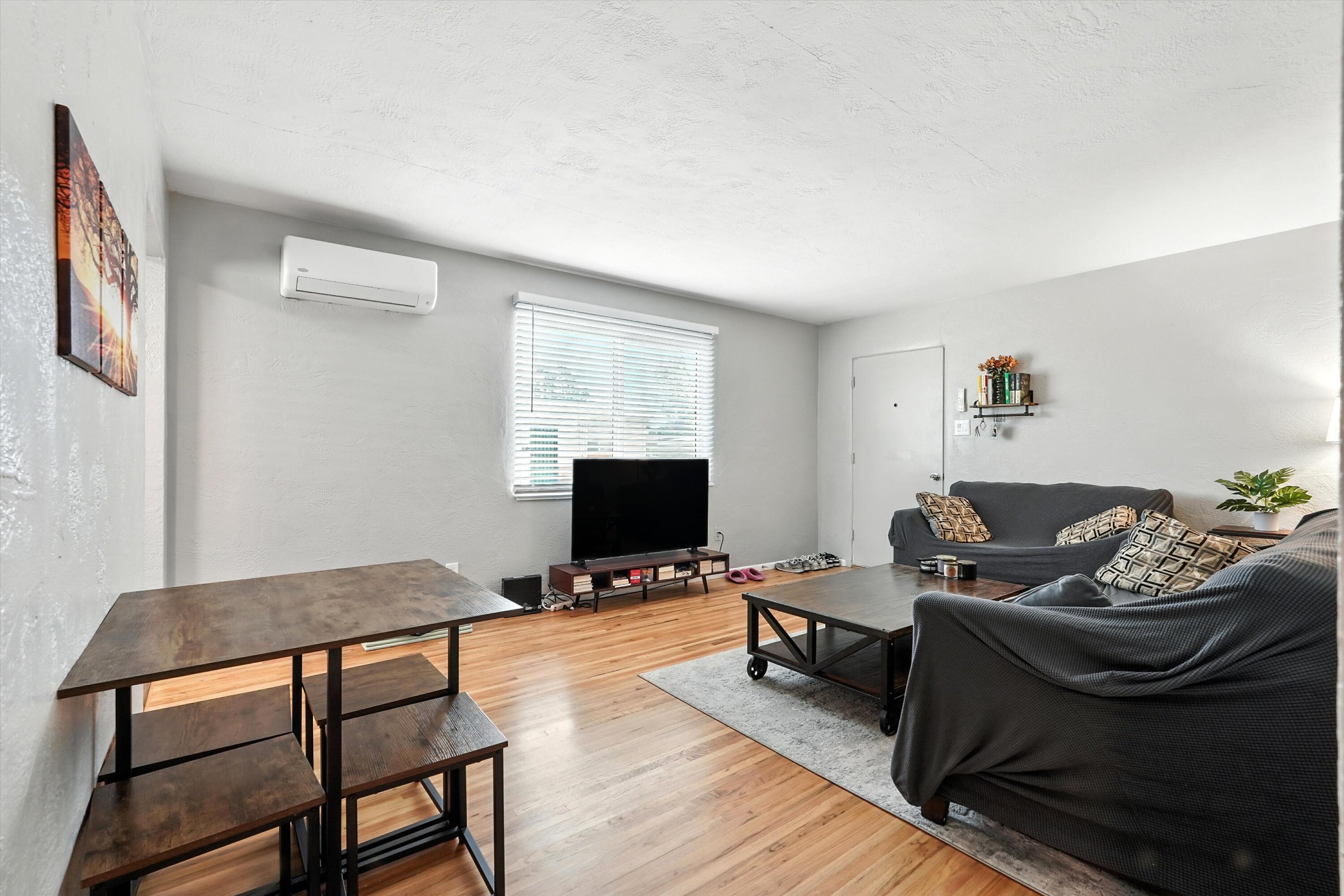 1821 Alvarado Drive NE