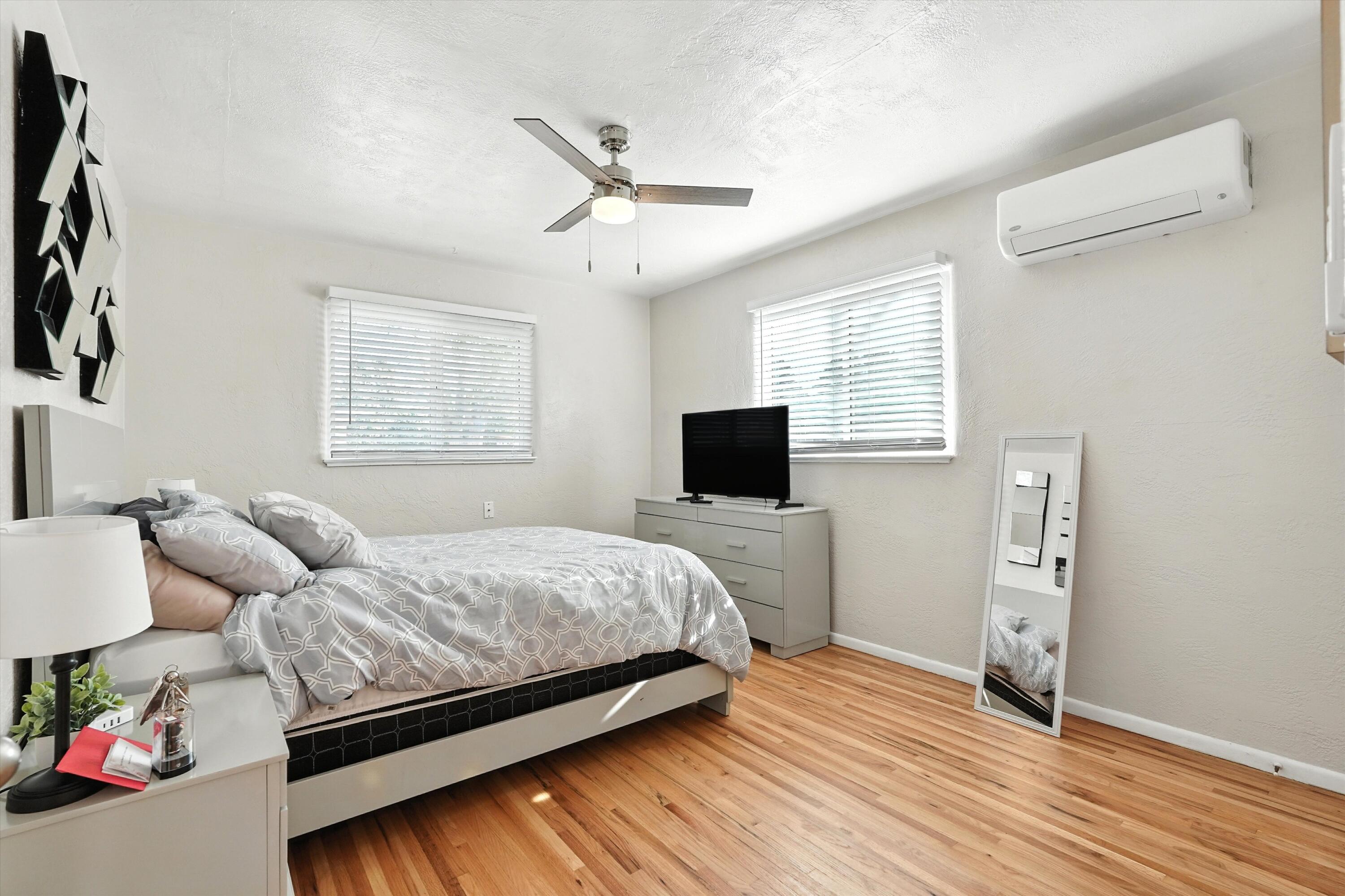 1821 Alvarado Drive NE