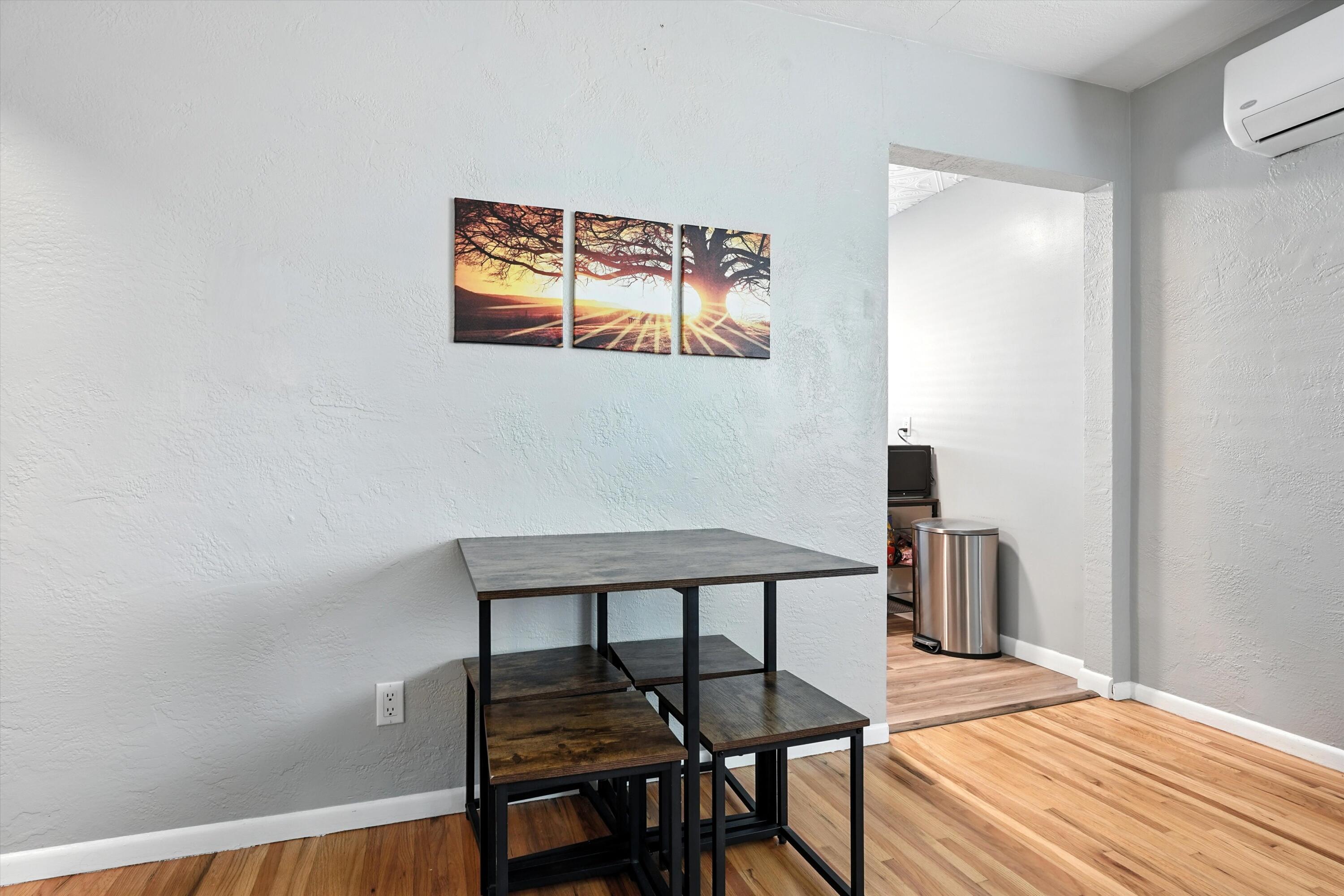 1821 Alvarado Drive NE