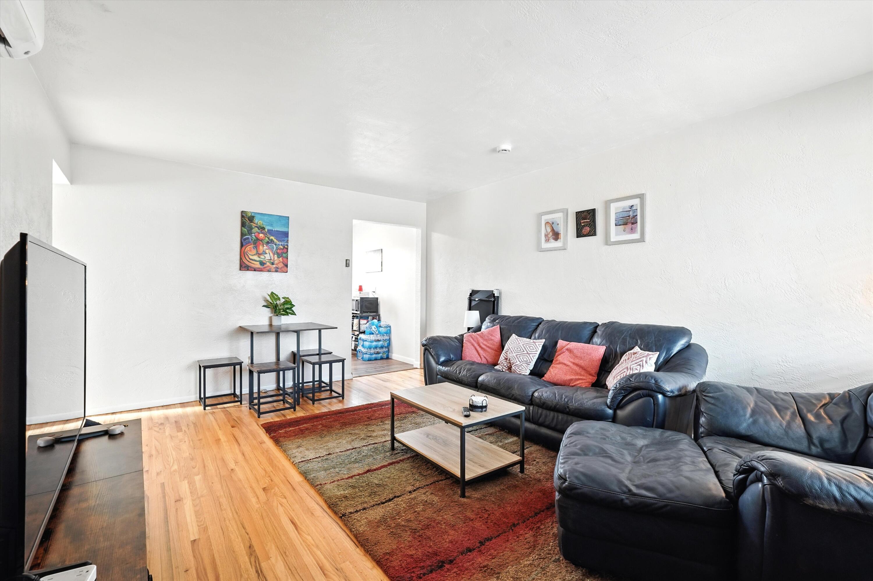 1821 Alvarado Drive NE