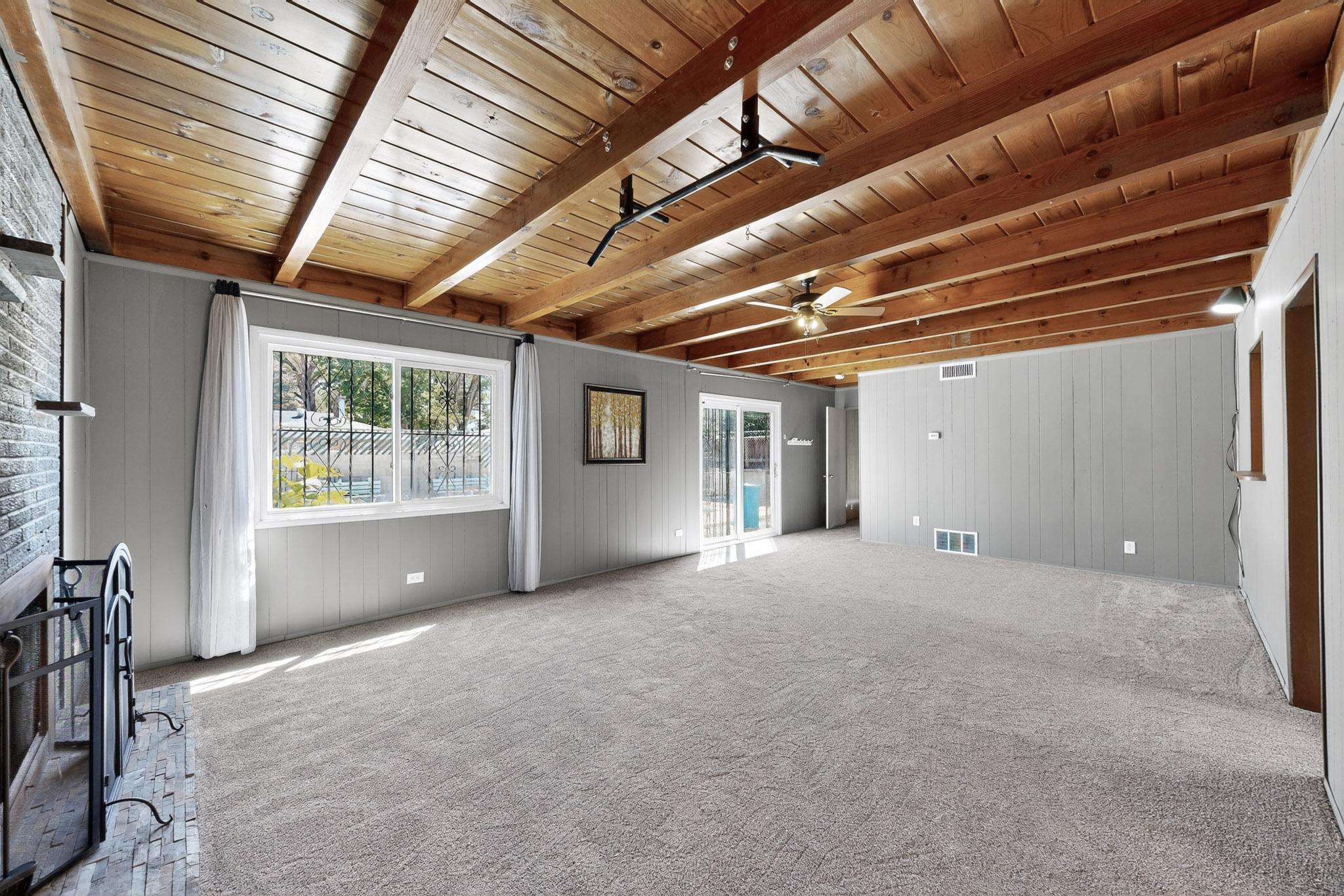 2026 VERMONT Street NE