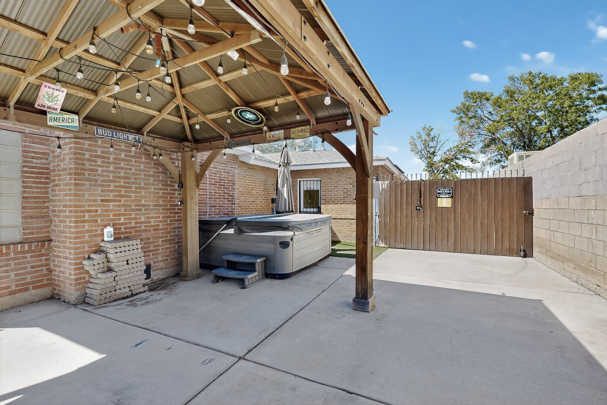 2026 VERMONT Street NE