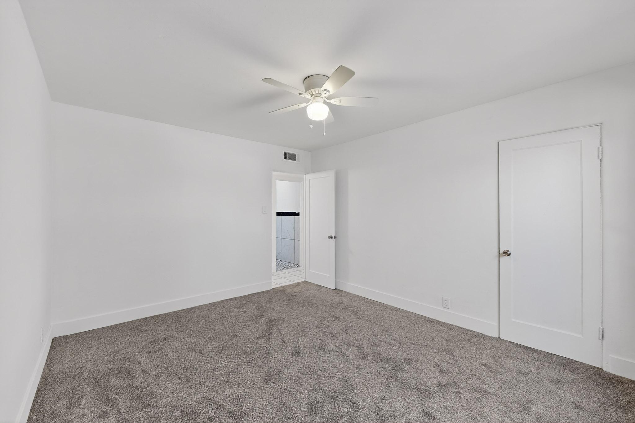 2026 VERMONT Street NE