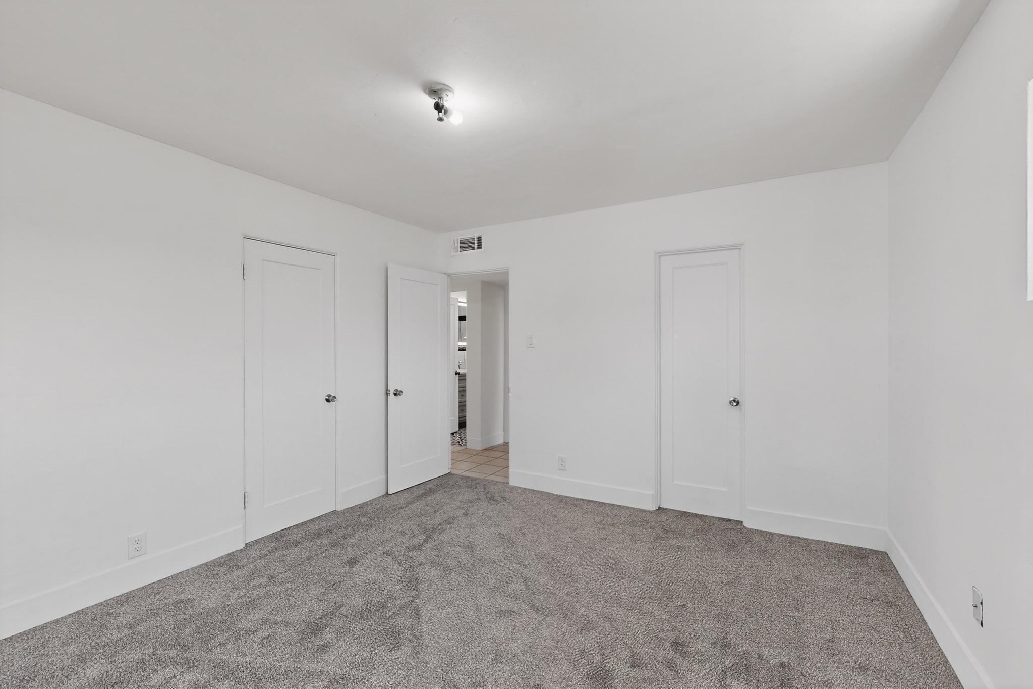 2026 VERMONT Street NE